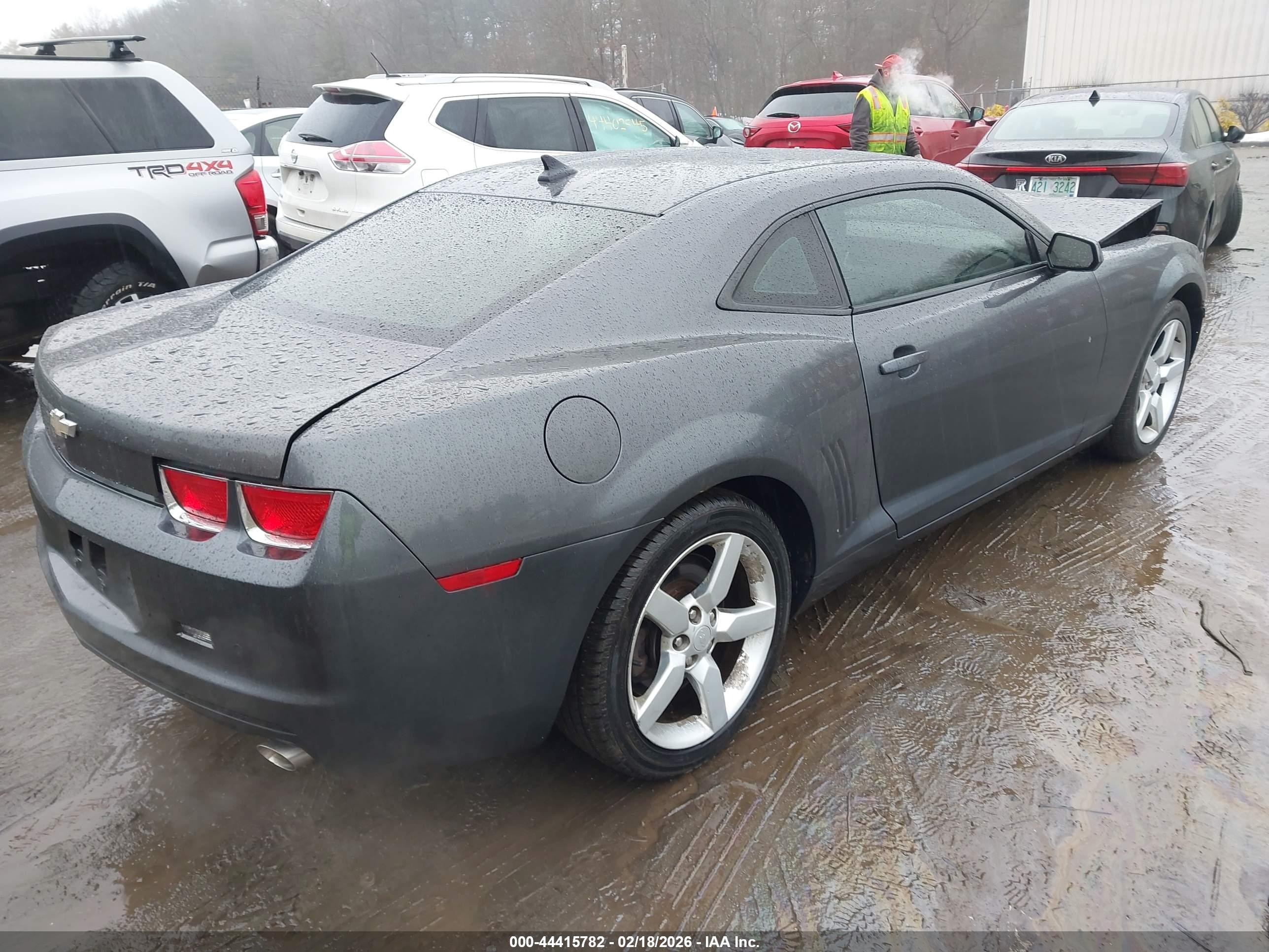 CHEVROLET CAMARO image 4
