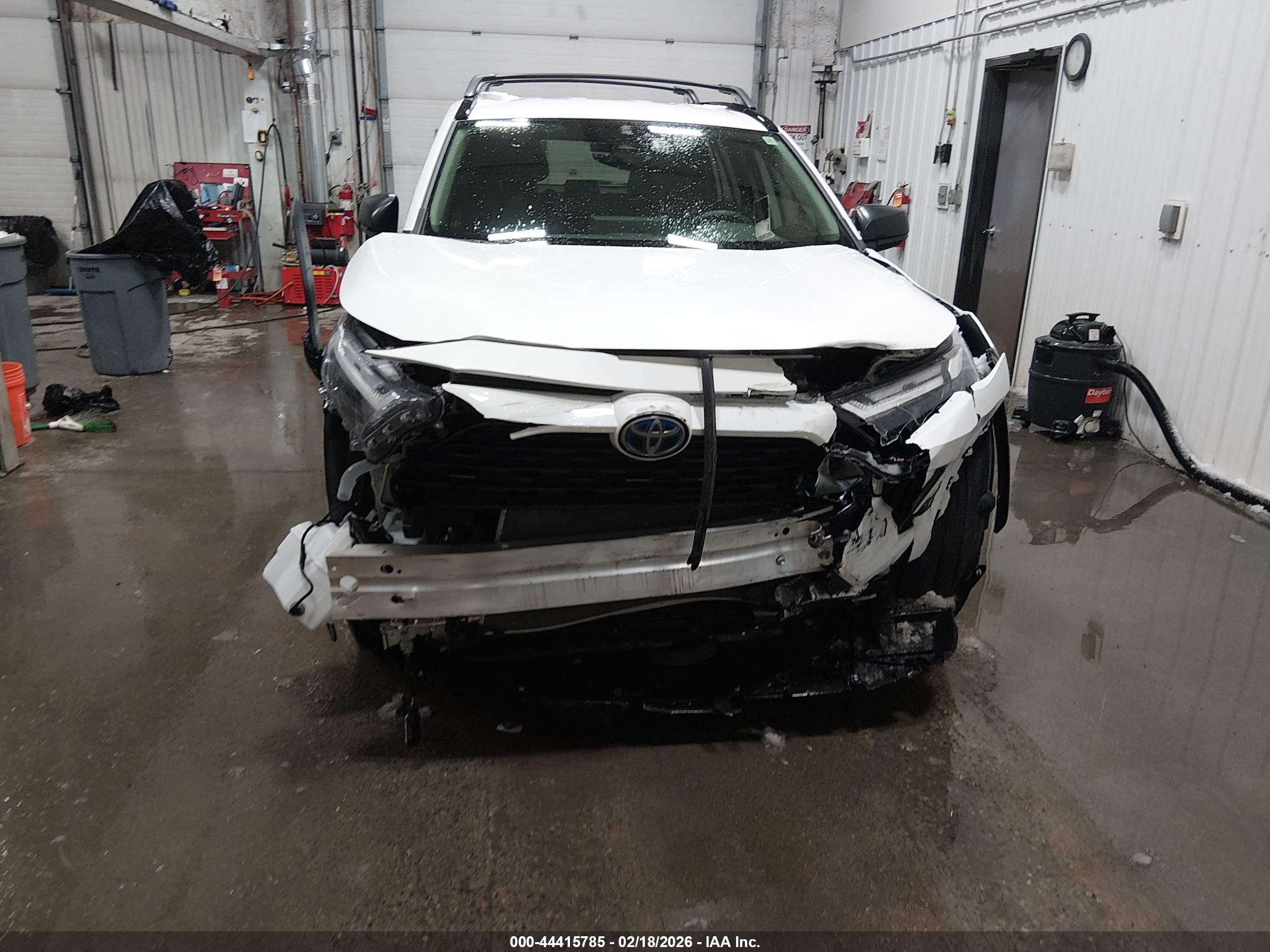 TOYOTA RAV4 image 6