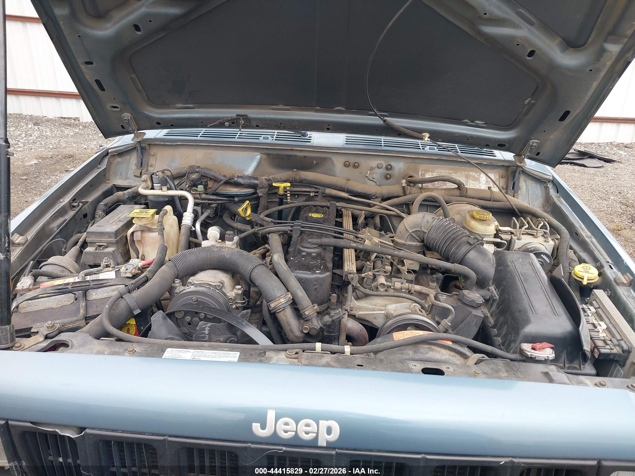 JEEP CHEROKEE image 10