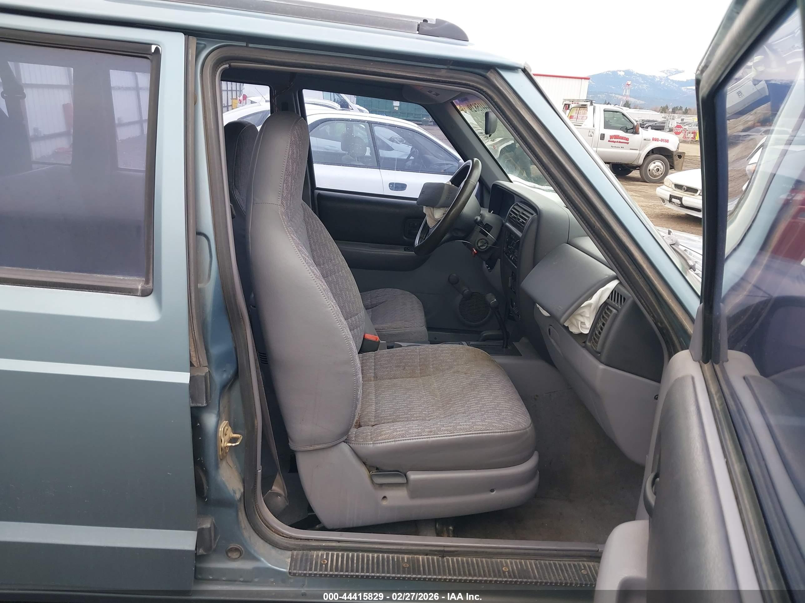 JEEP CHEROKEE image 5