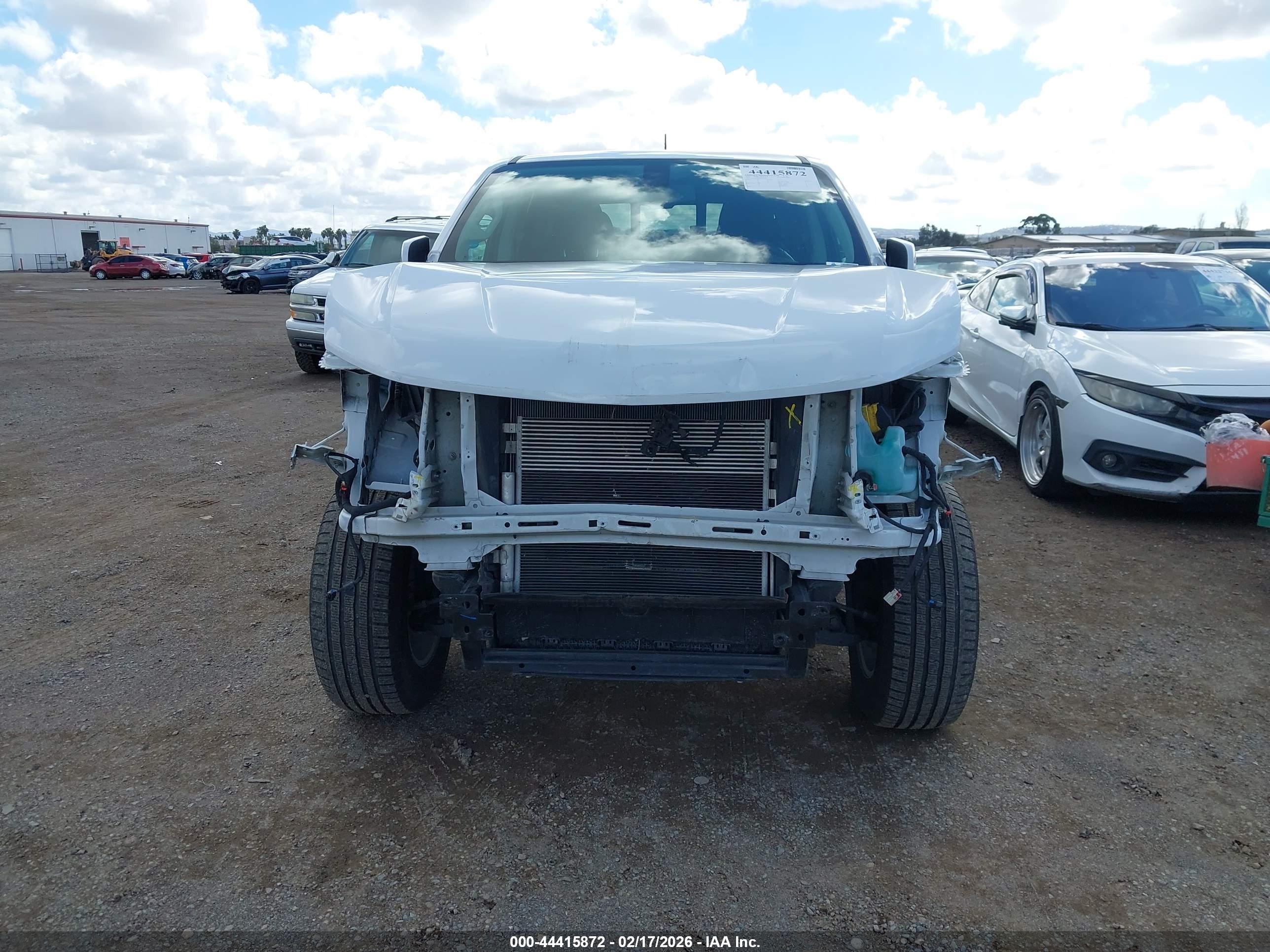 CHEVROLET COLORADO image 6