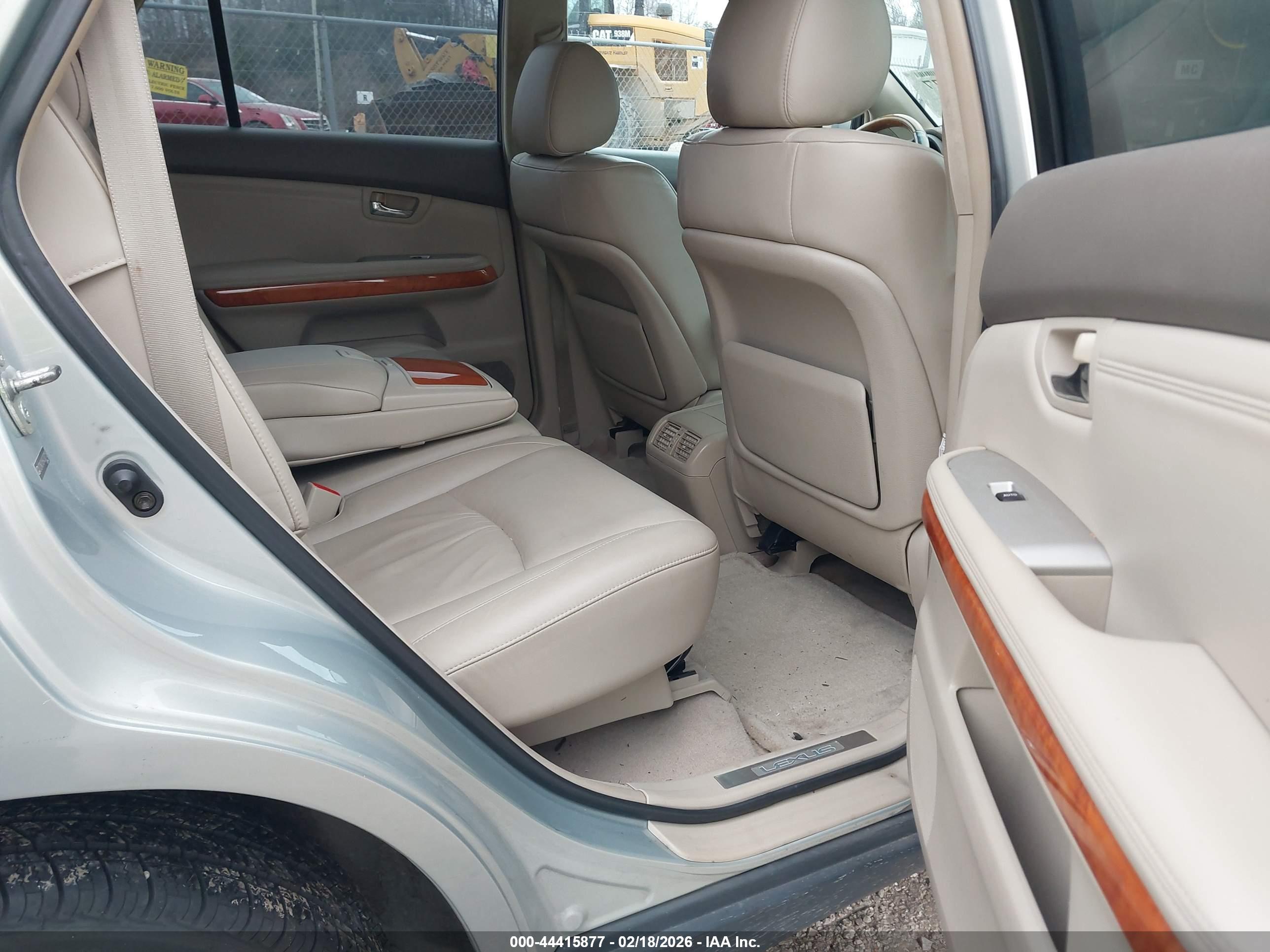 LEXUS RX image 8