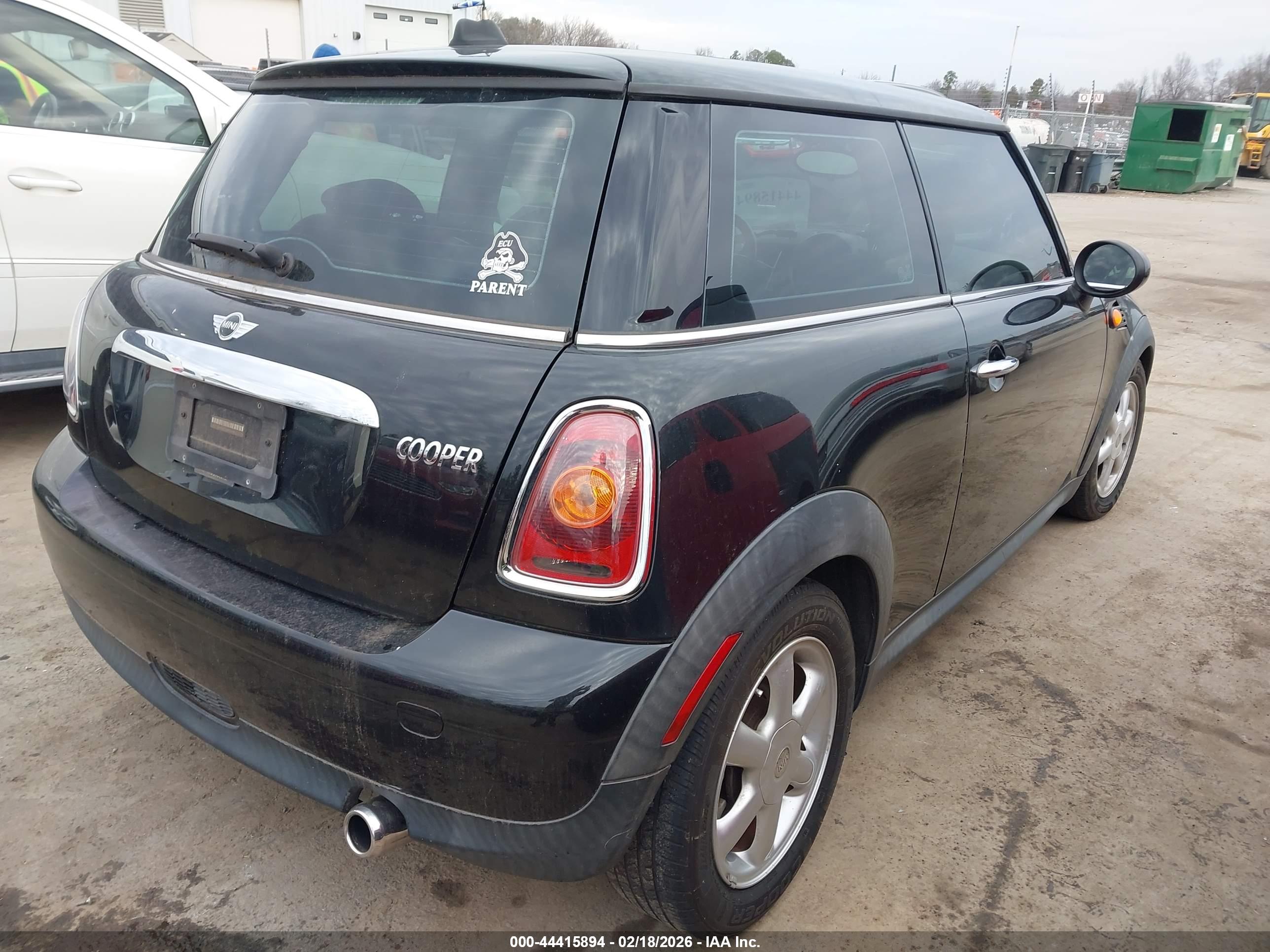 MINI COOPER image 4