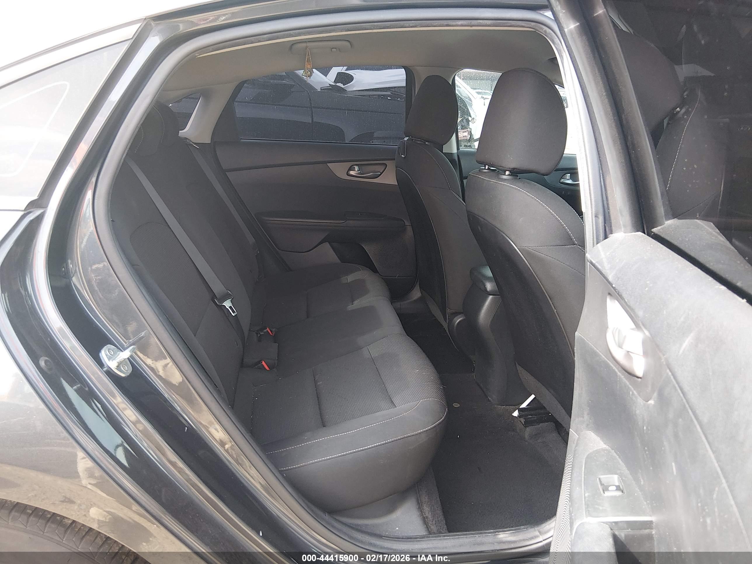 KIA FORTE image 8