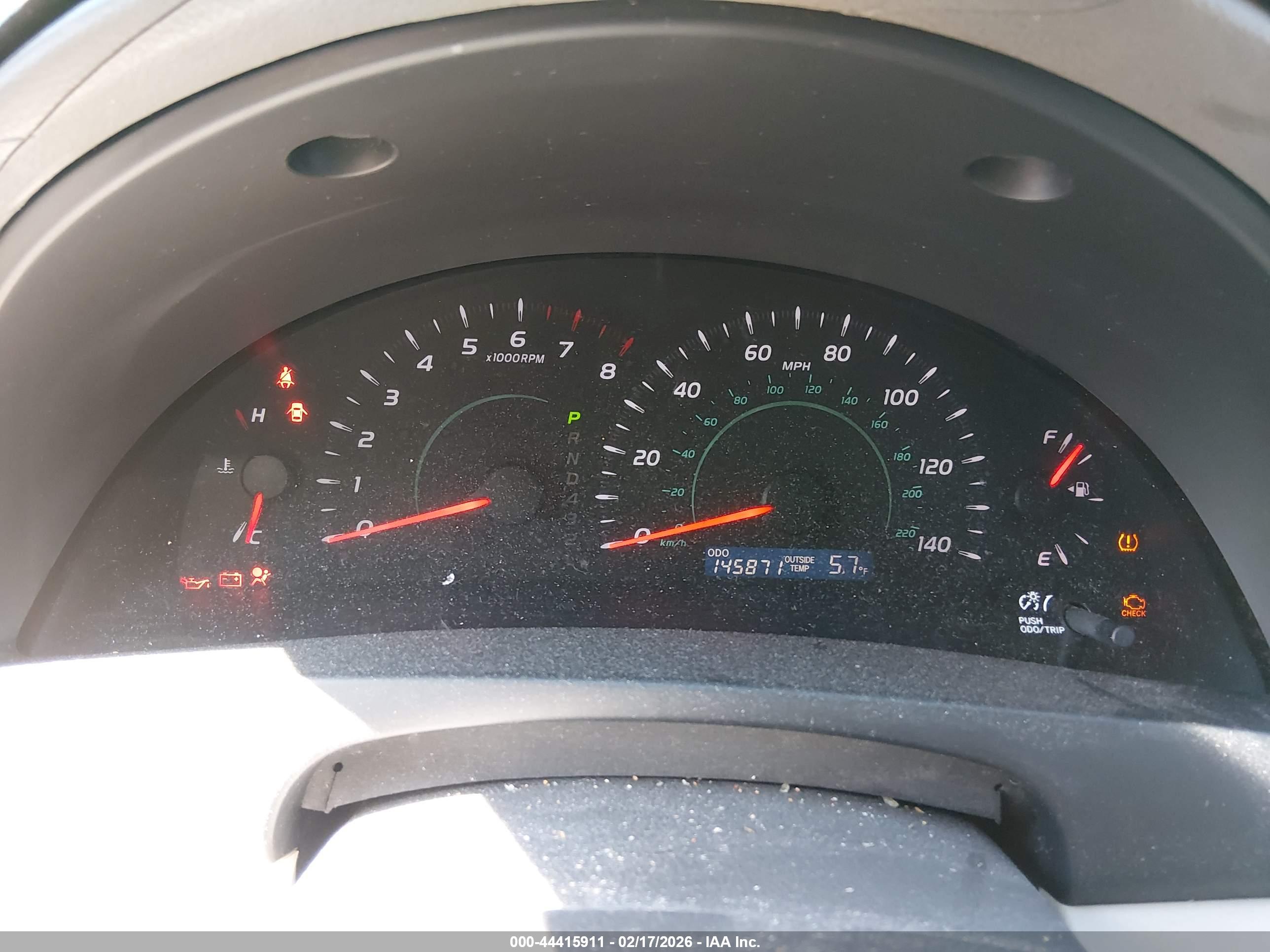 TOYOTA CAMRY image 7
