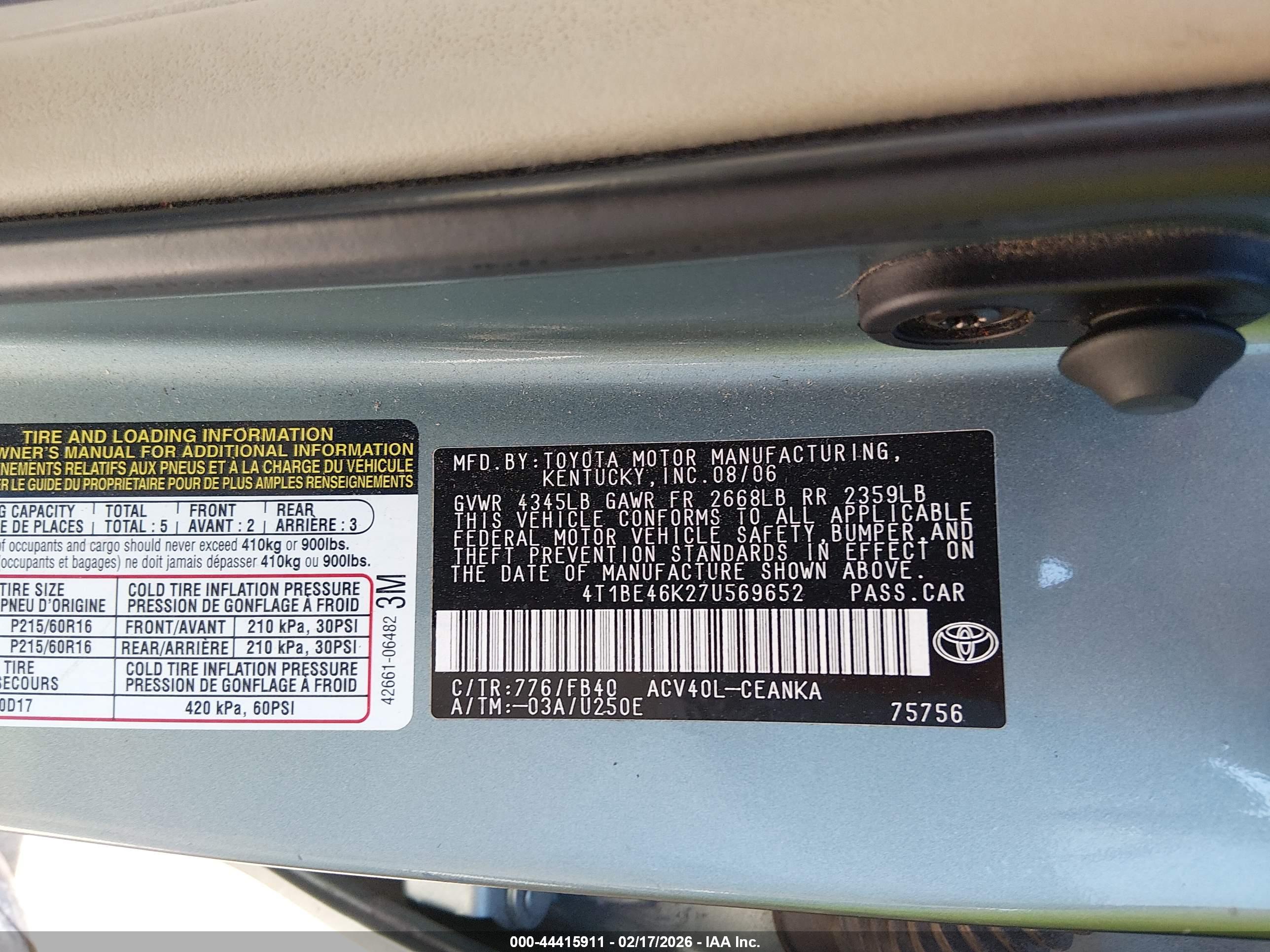 TOYOTA CAMRY image 9