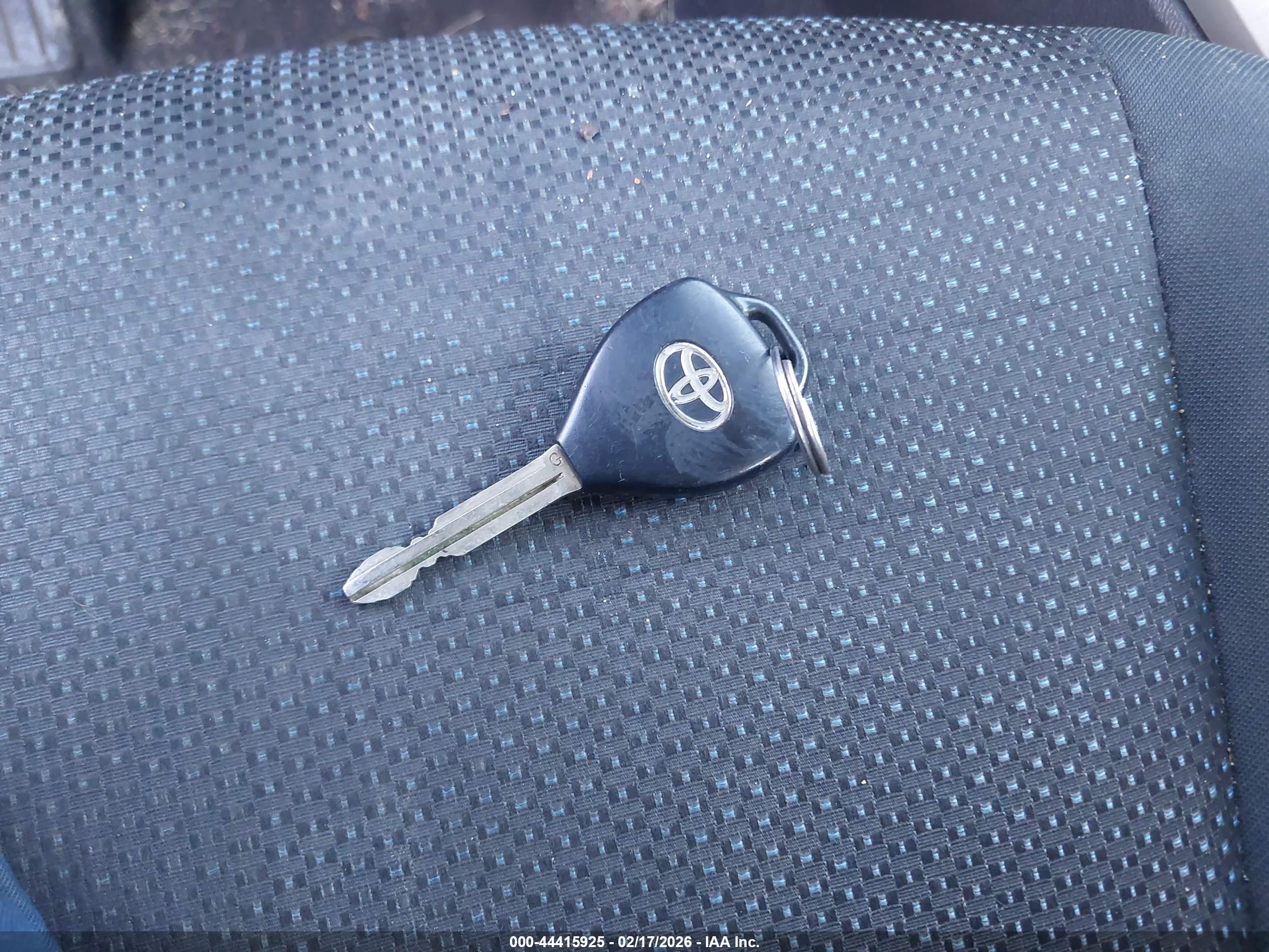 TOYOTA COROLLA image 11
