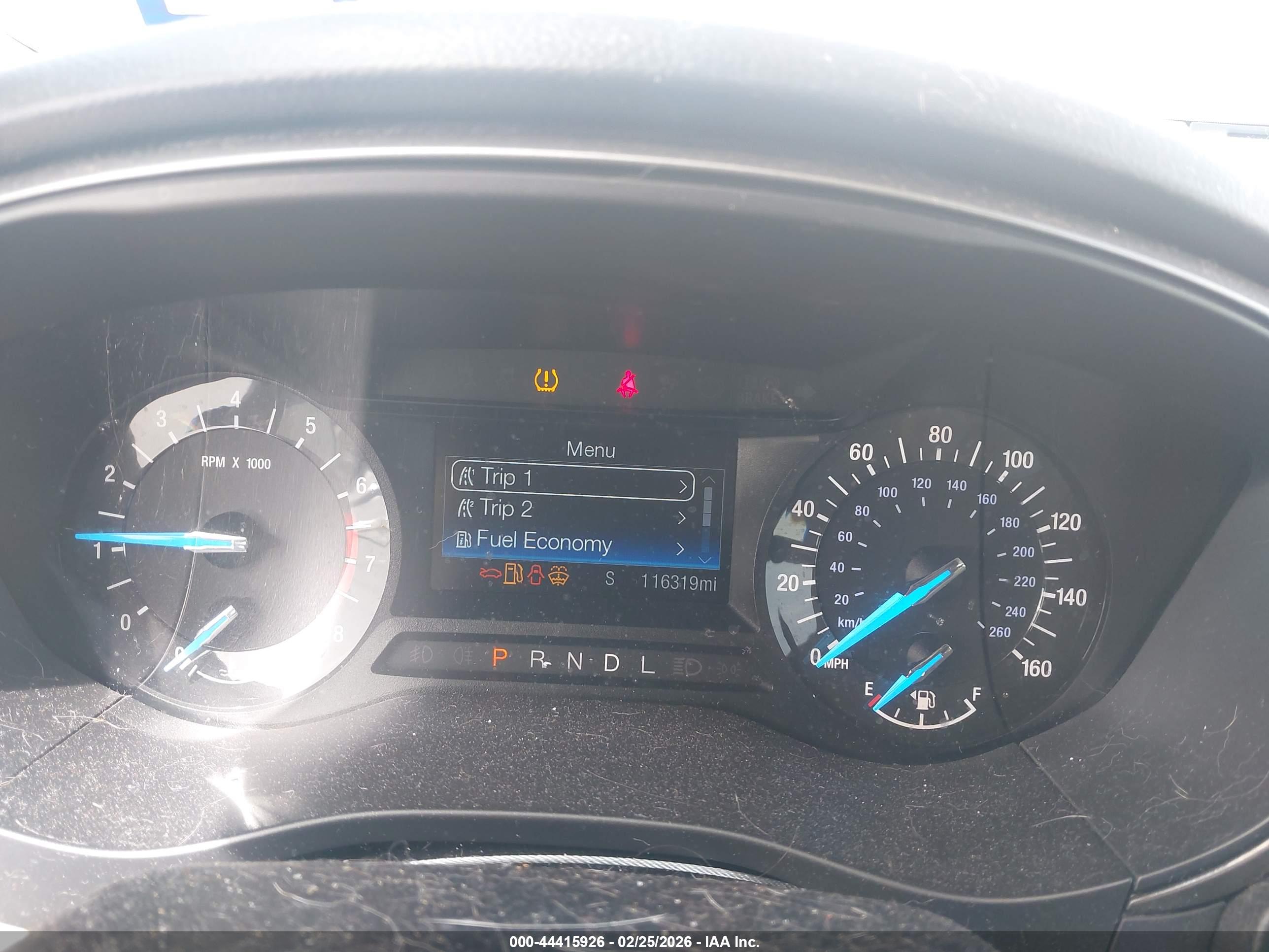 FORD FUSION image 7