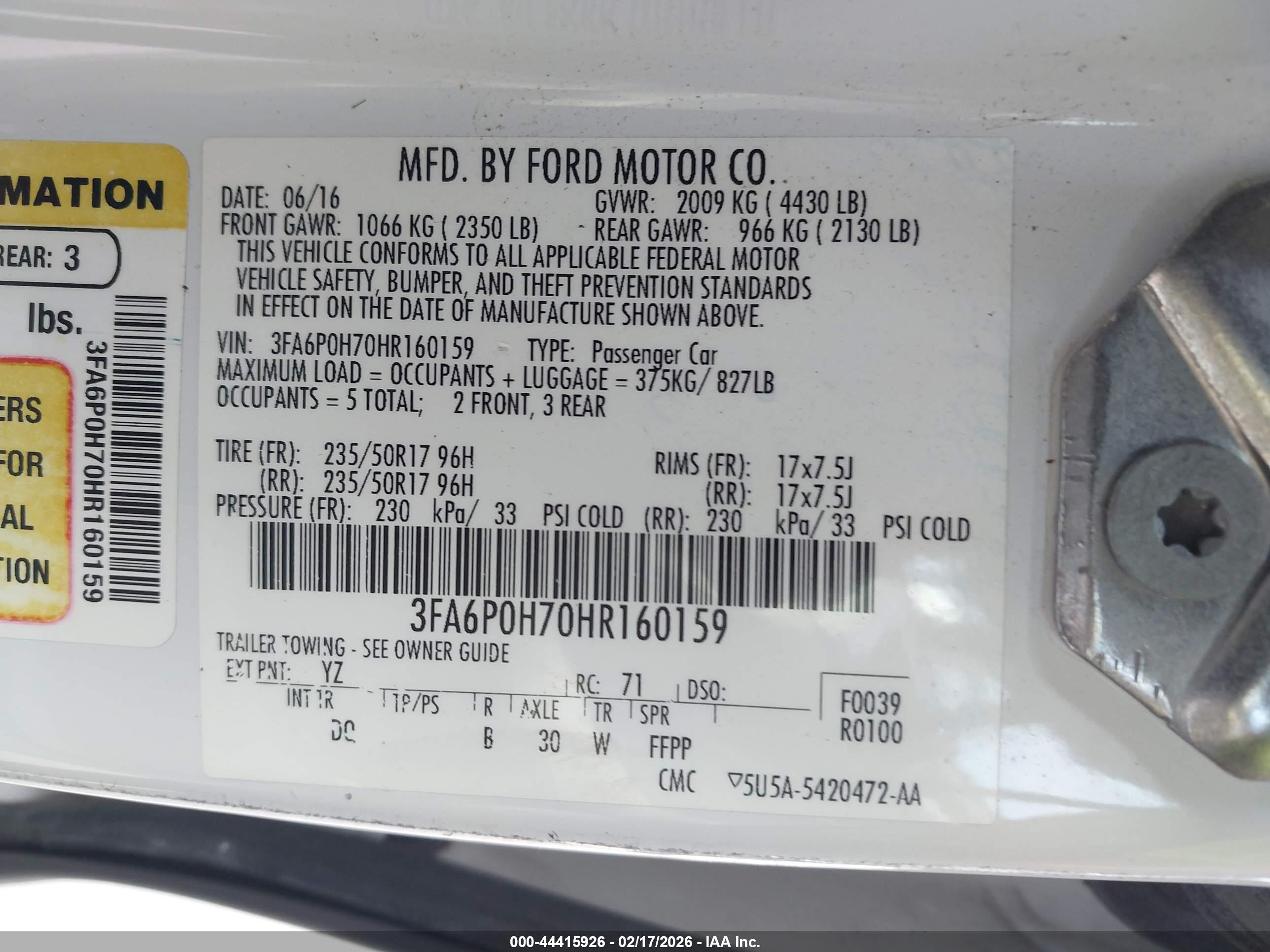 FORD FUSION image 9