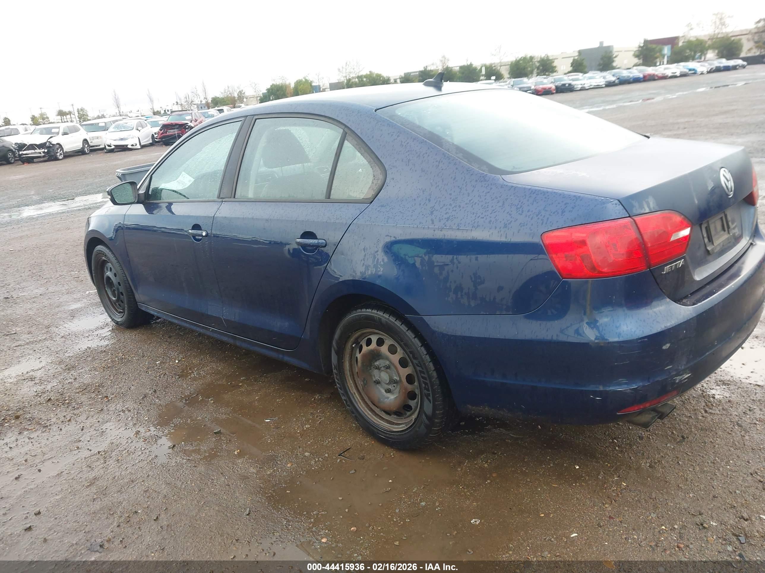 VOLKSWAGEN JETTA image 3