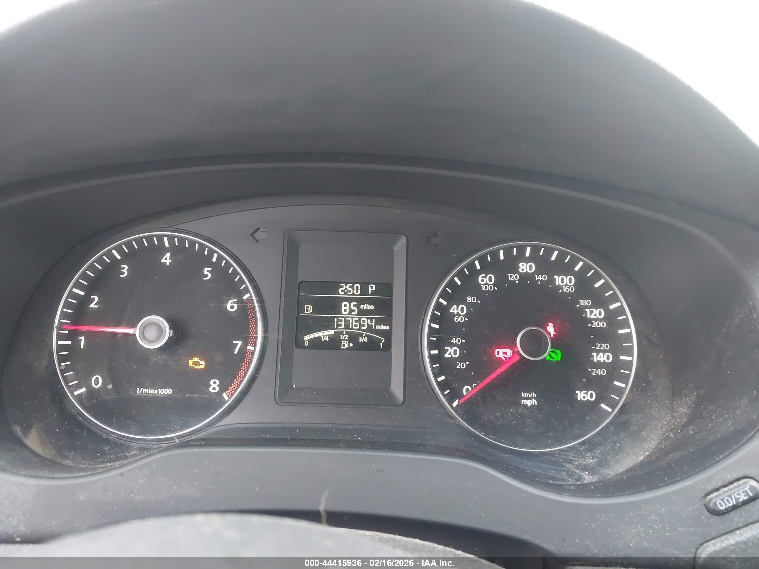 VOLKSWAGEN JETTA image 7