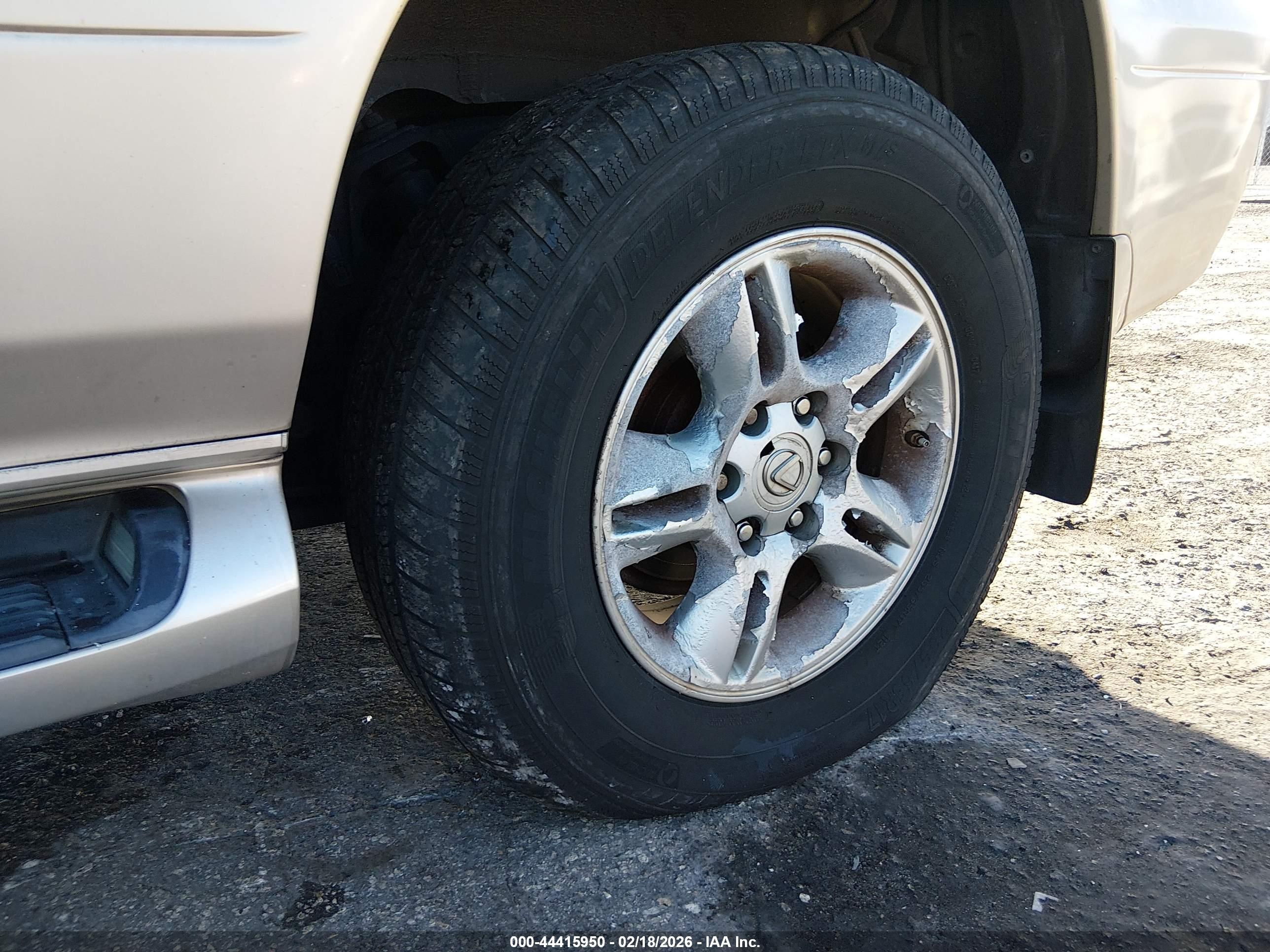 LEXUS GX image 6