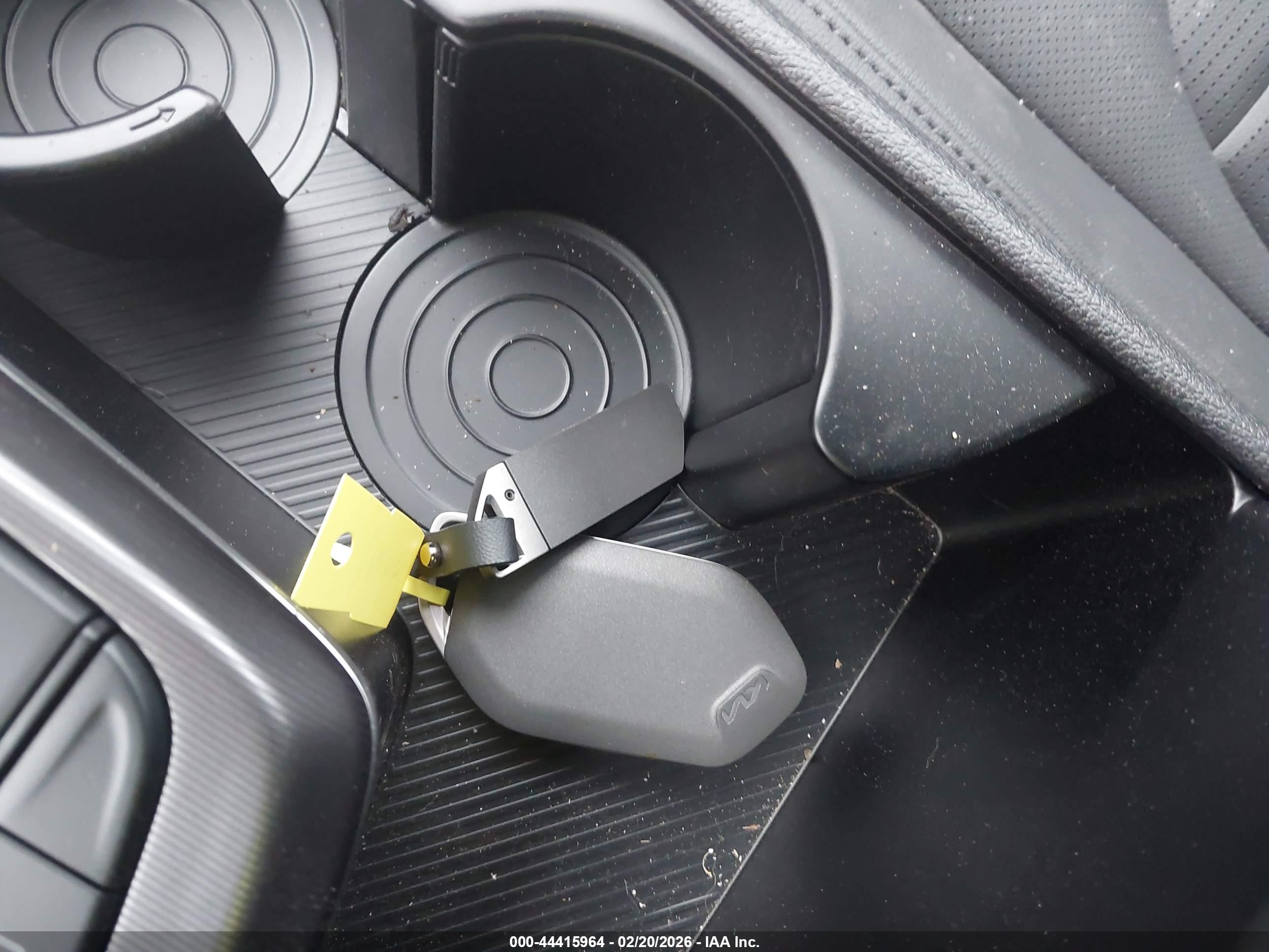 KIA SPORTAGE image 11