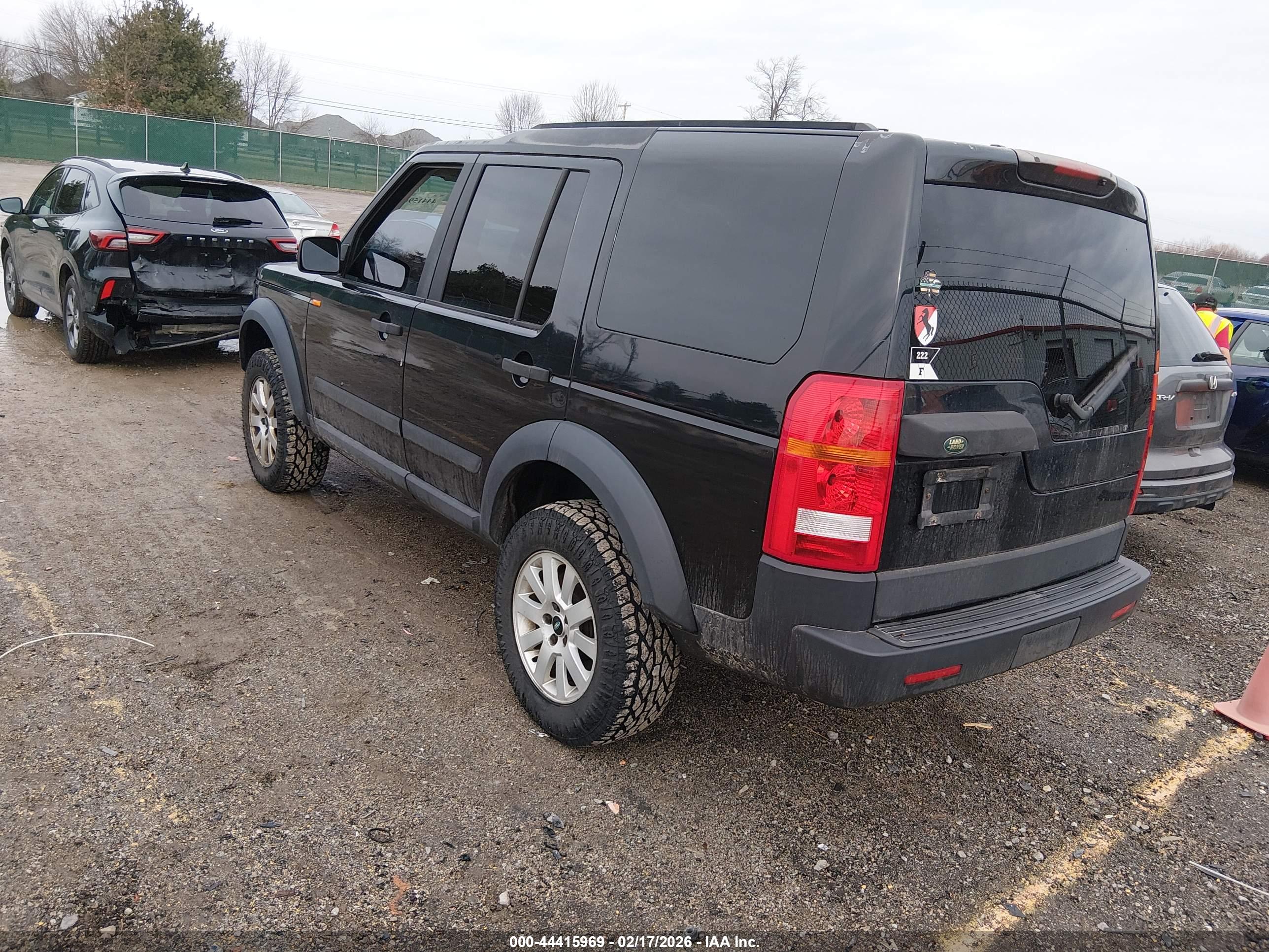 LAND ROVER image 3