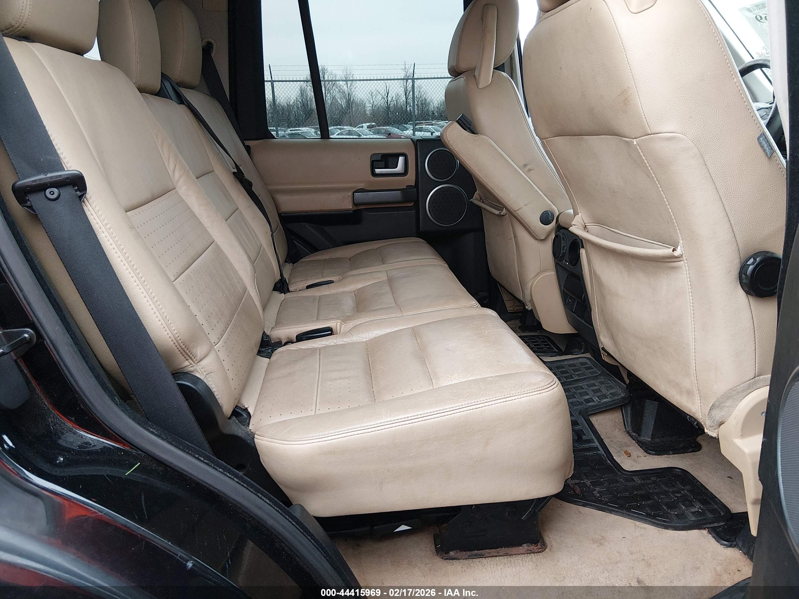 LAND ROVER image 8