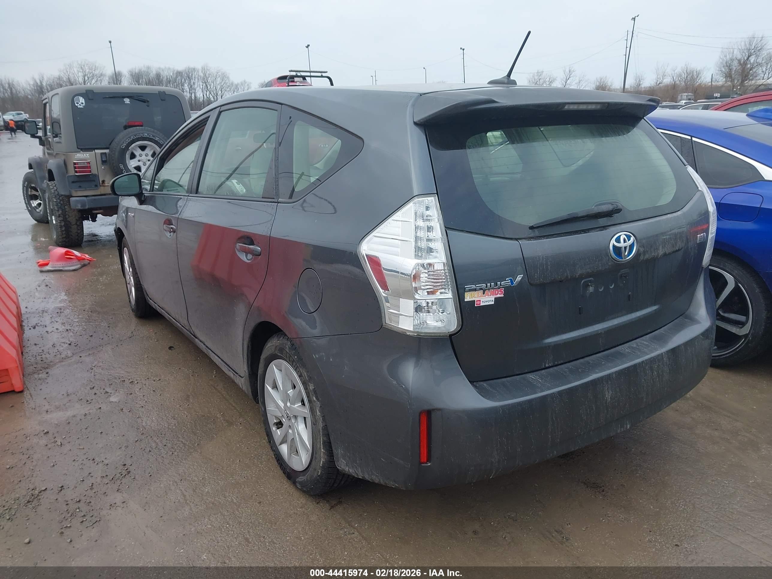 TOYOTA PRIUS image 3