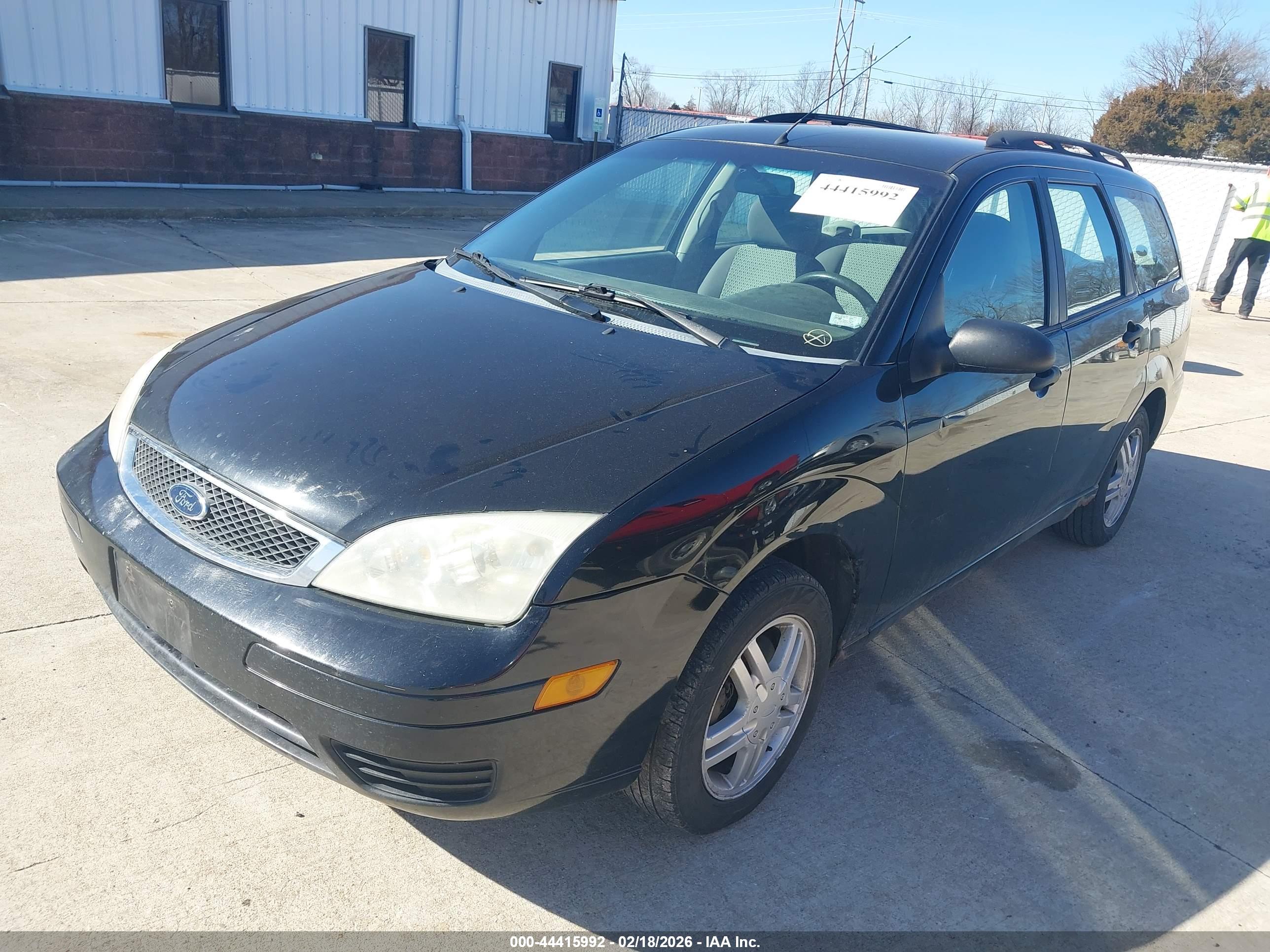 FORD FOCUS image 2