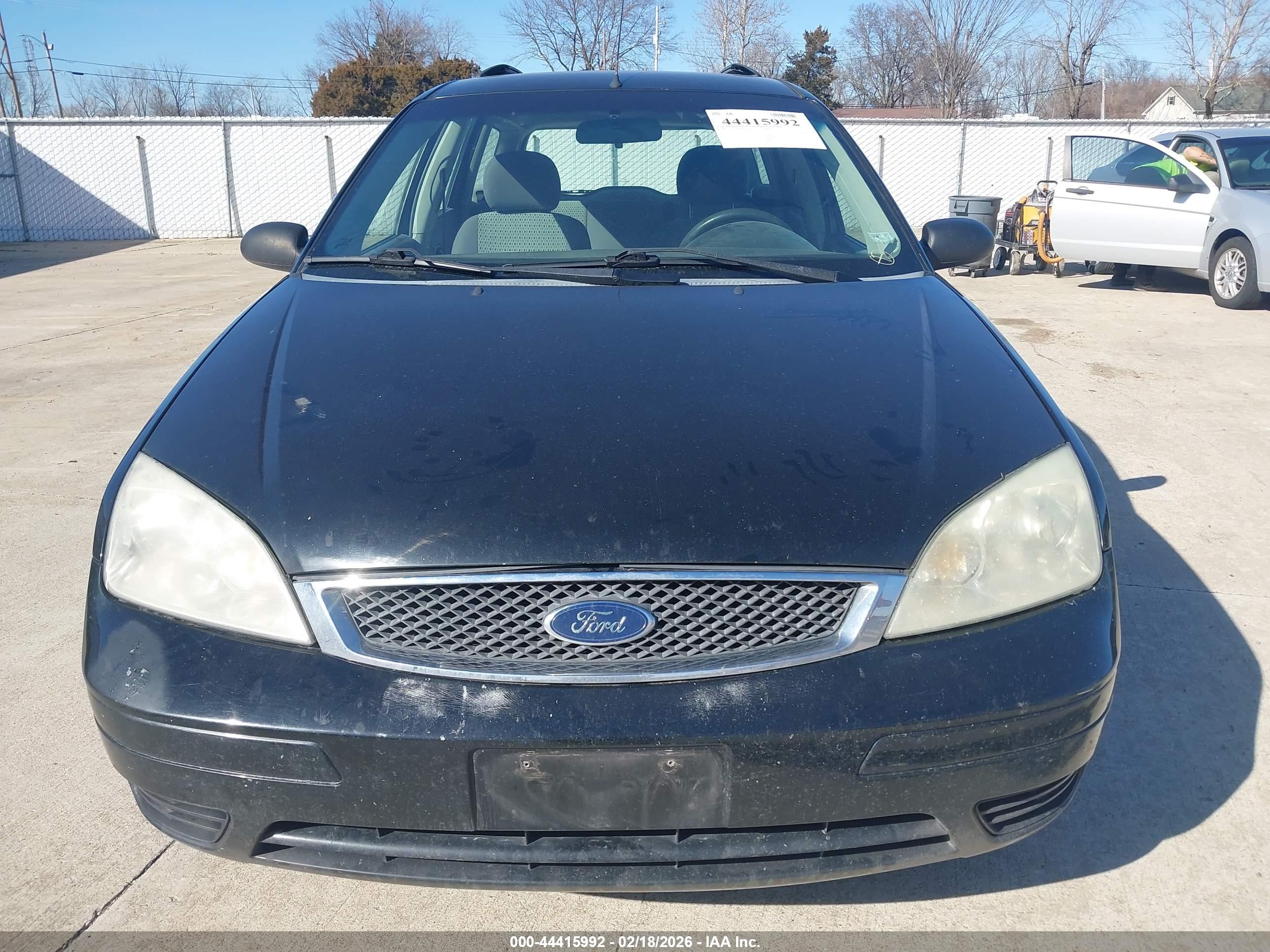 FORD FOCUS image 6