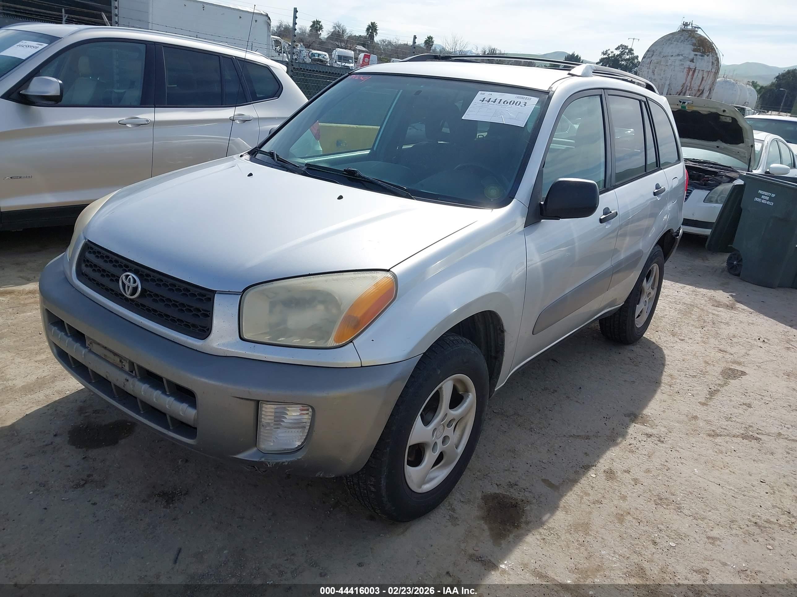 TOYOTA RAV4 image 2