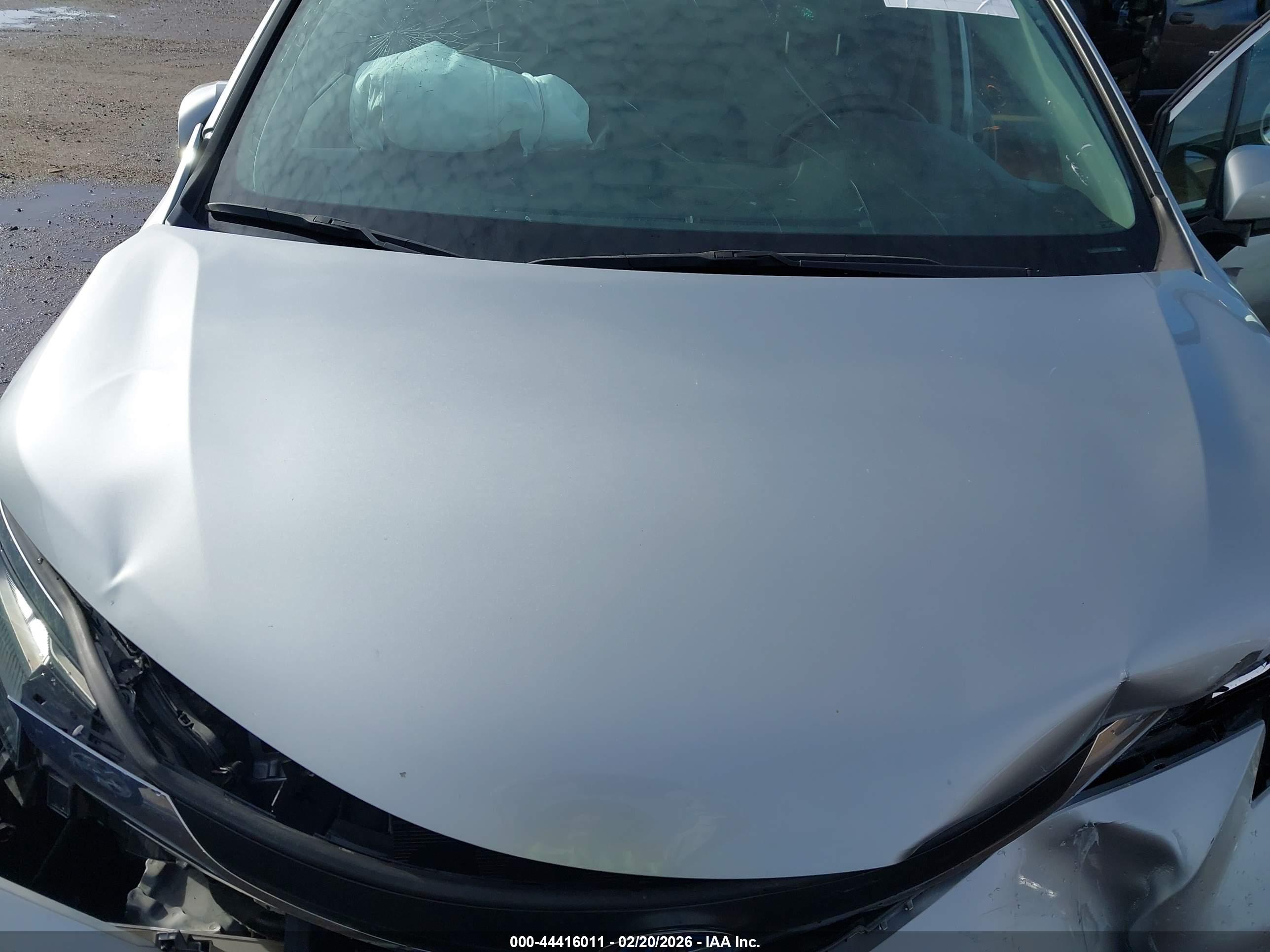 TOYOTA SIENNA image 10