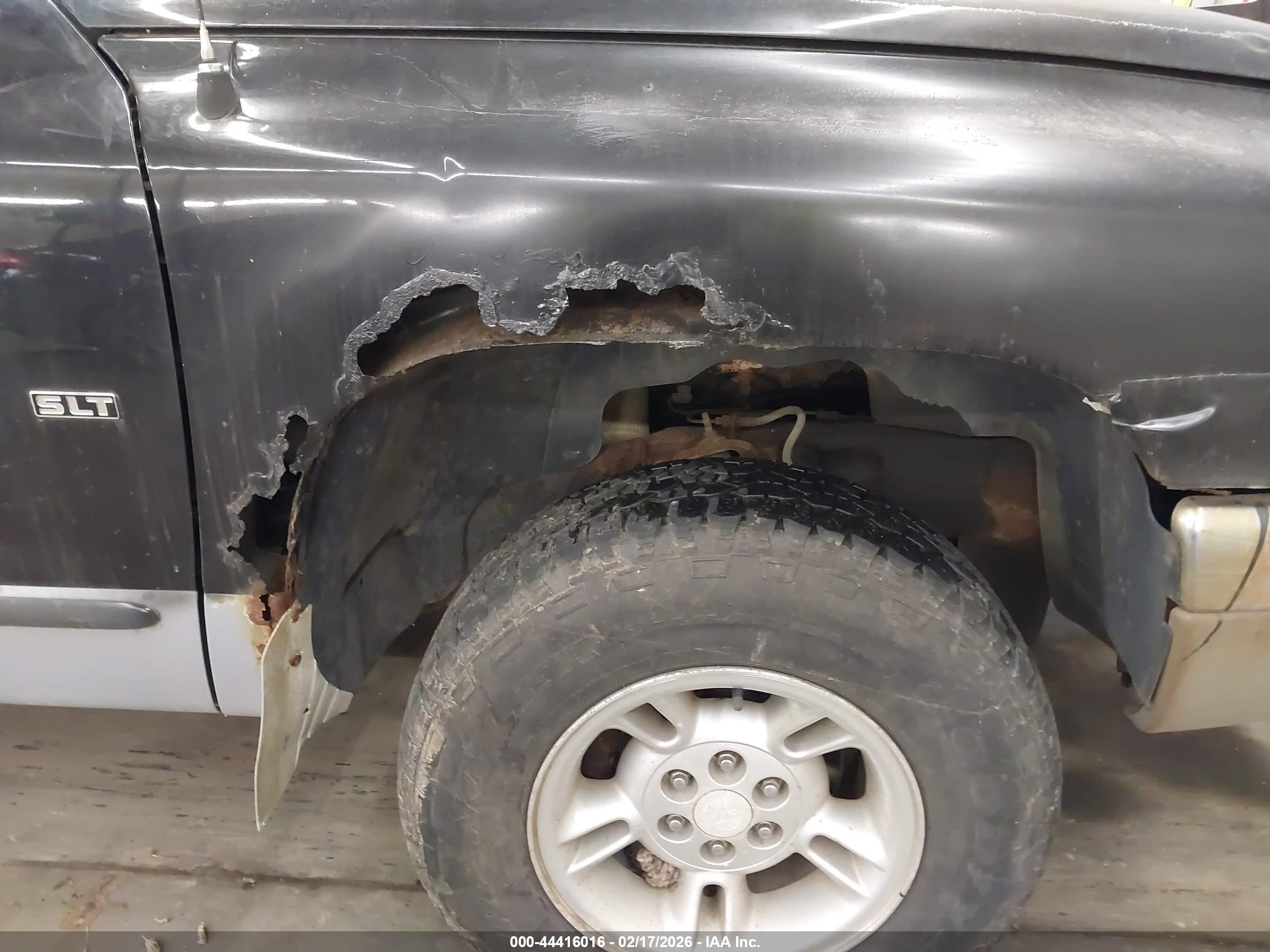 DODGE DAKOTA image 6