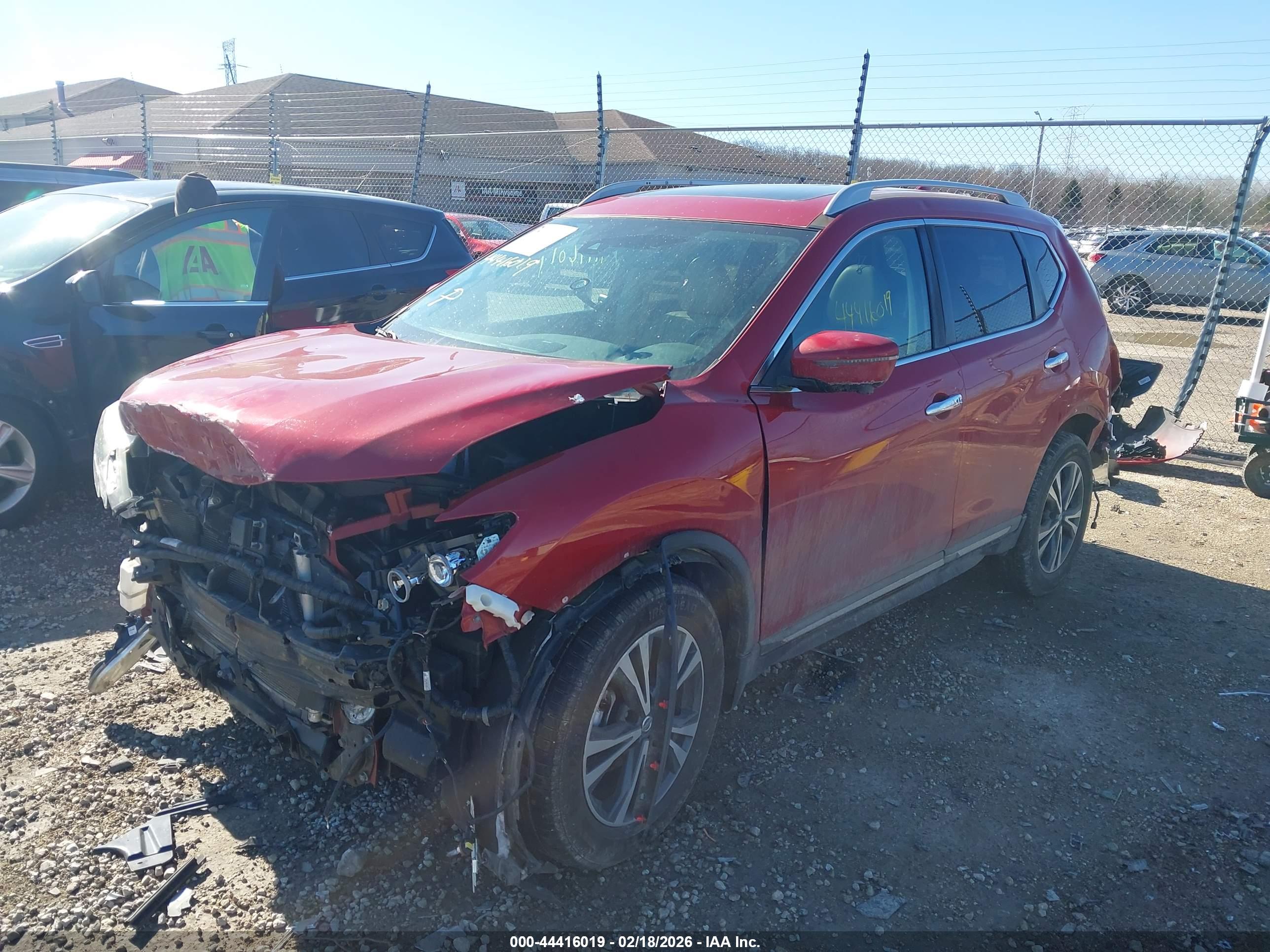 NISSAN ROGUE image 2
