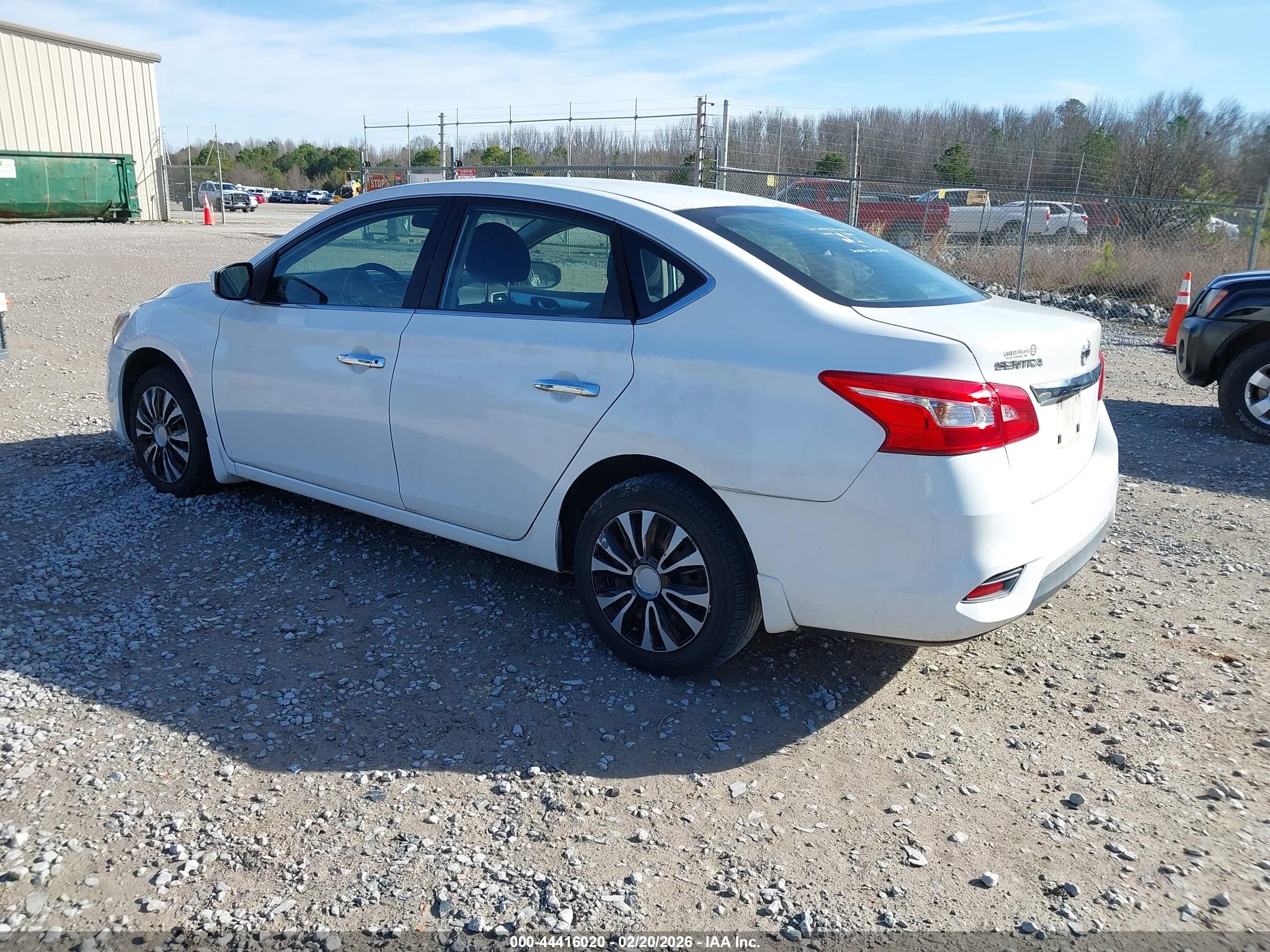 NISSAN SENTRA image 3