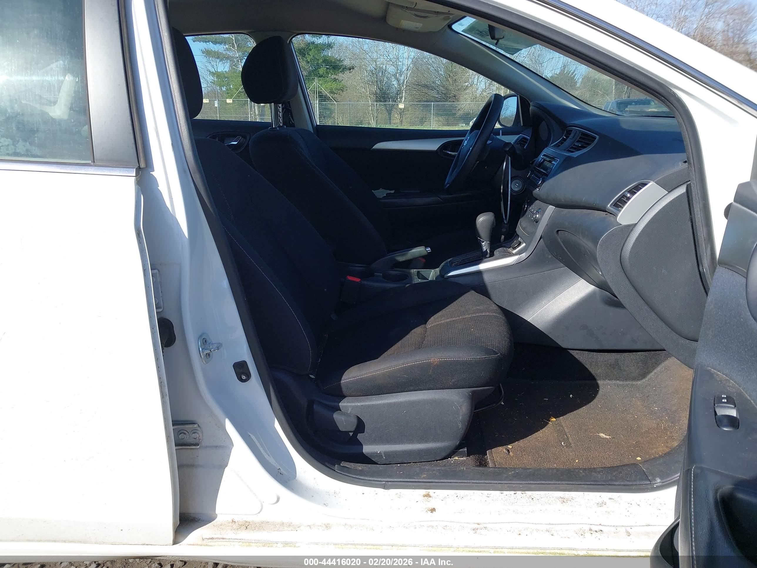 NISSAN SENTRA image 5