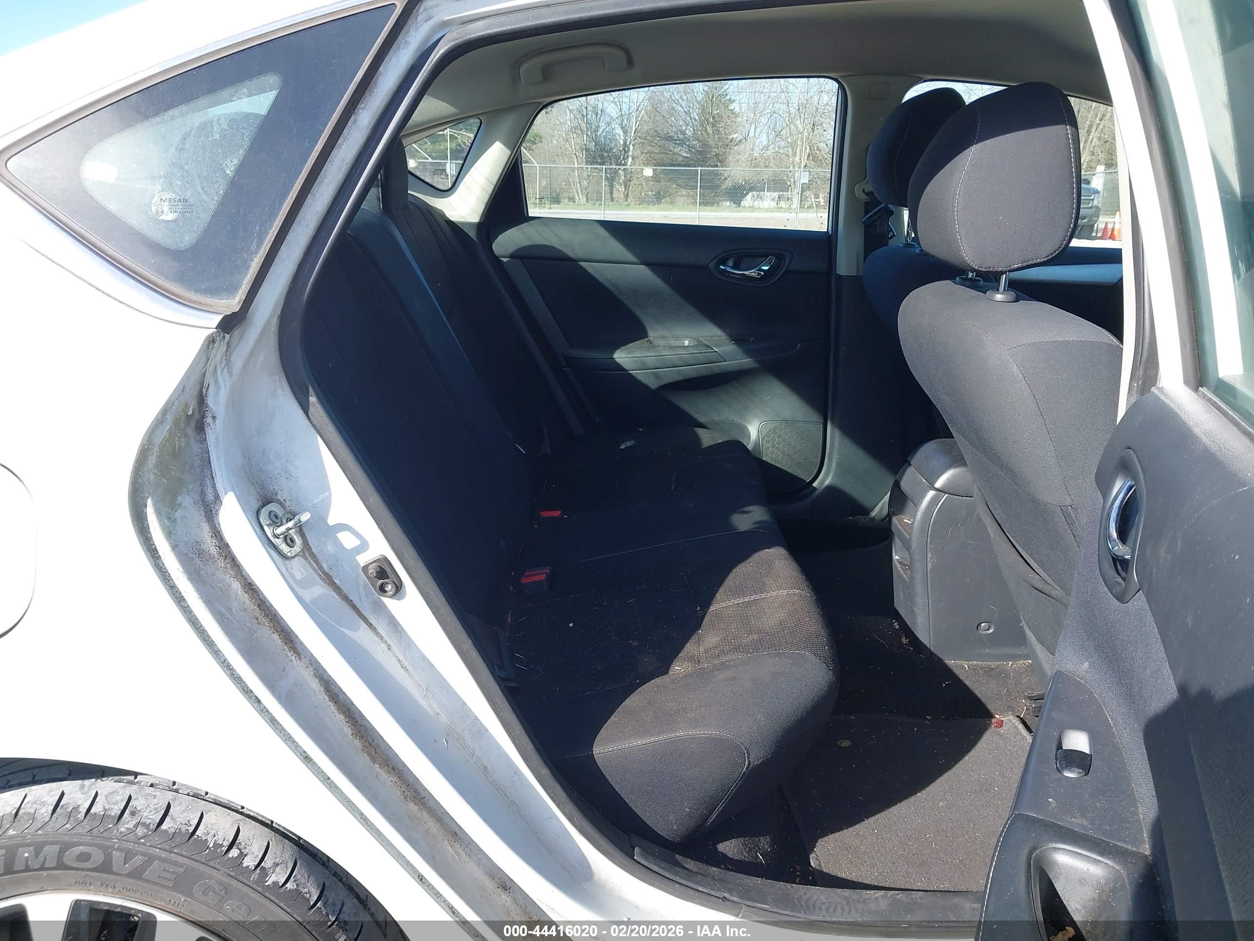NISSAN SENTRA image 8