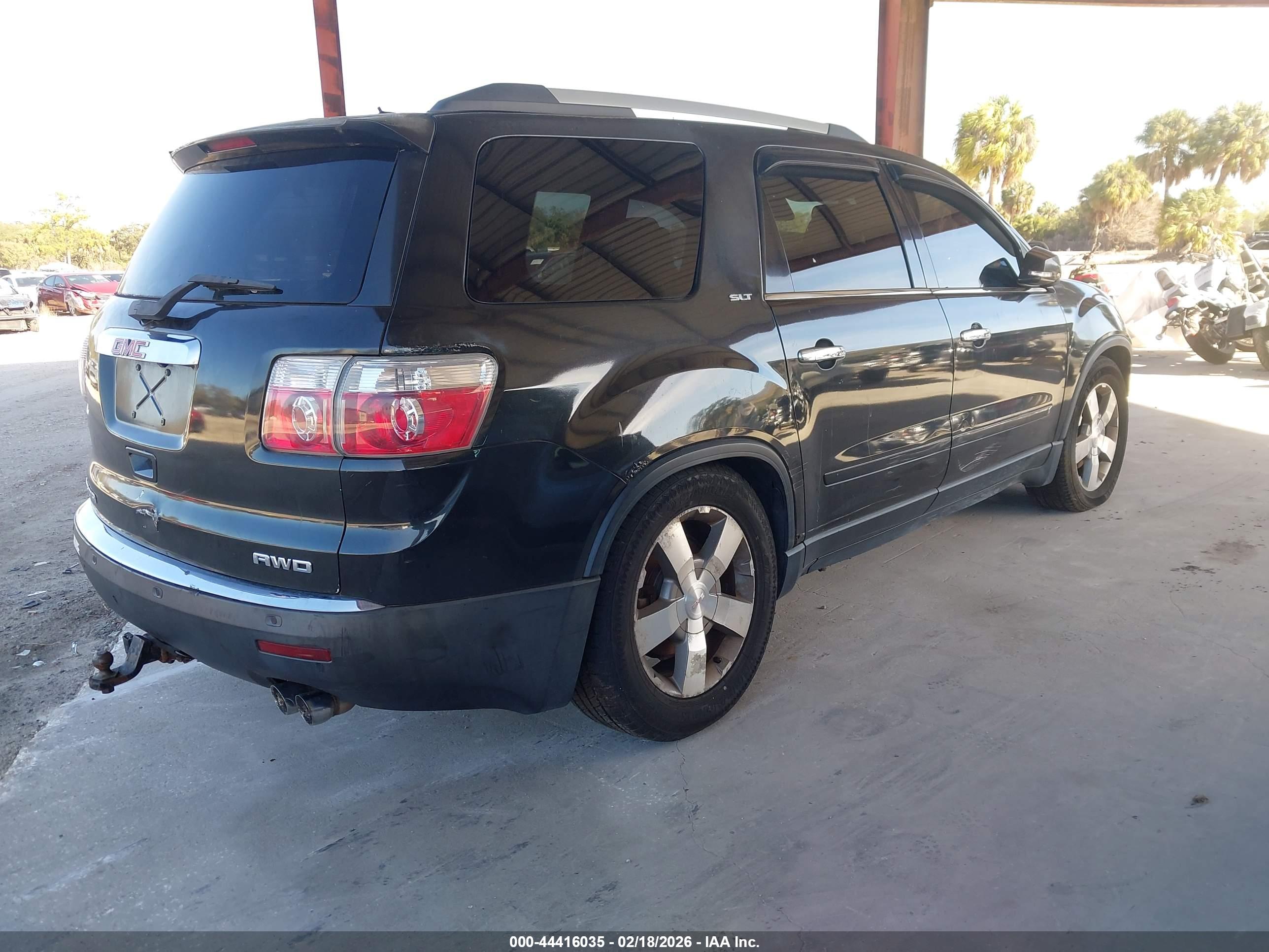 GMC ACADIA image 4