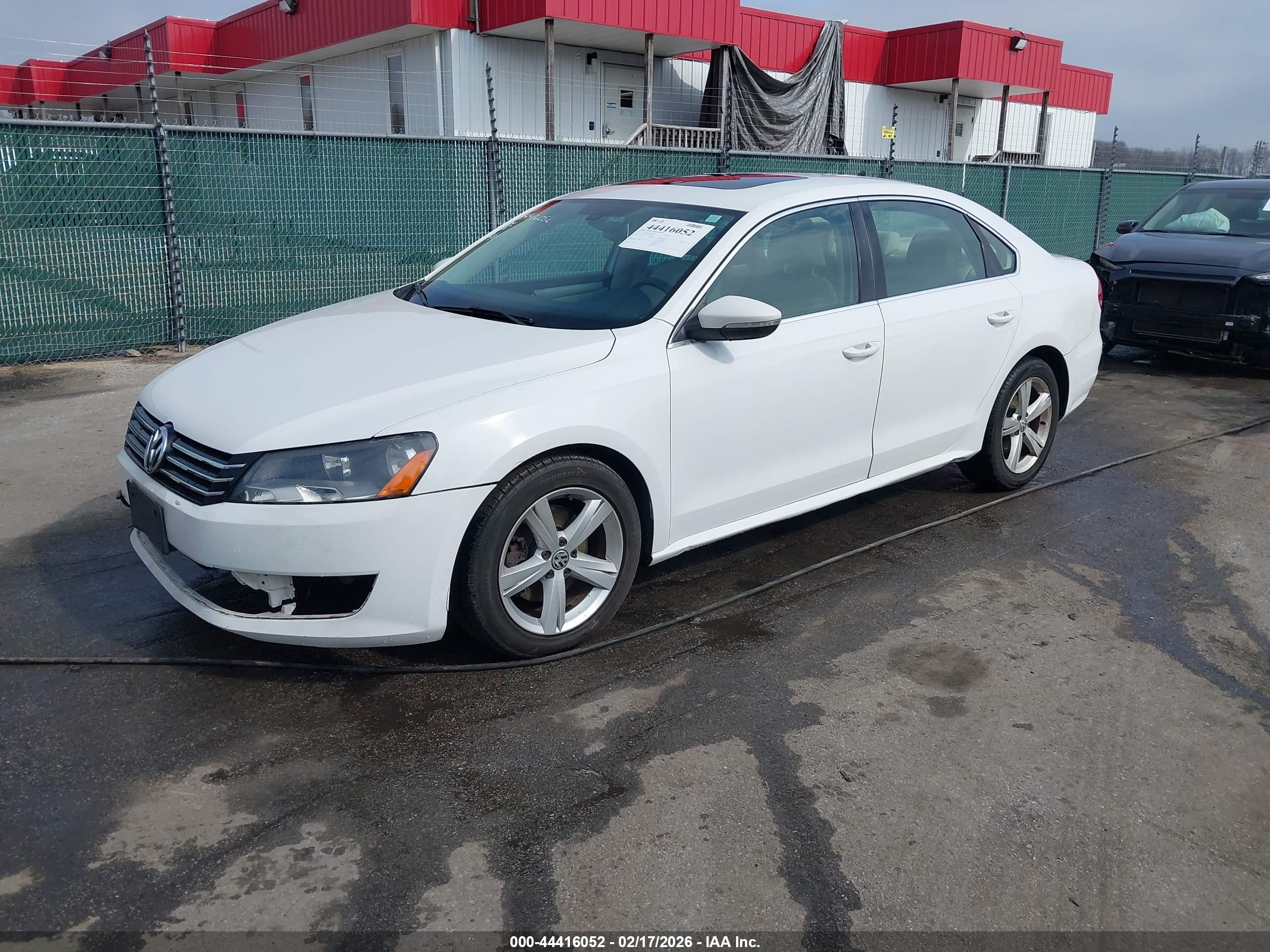 VOLKSWAGEN PASSAT image 2
