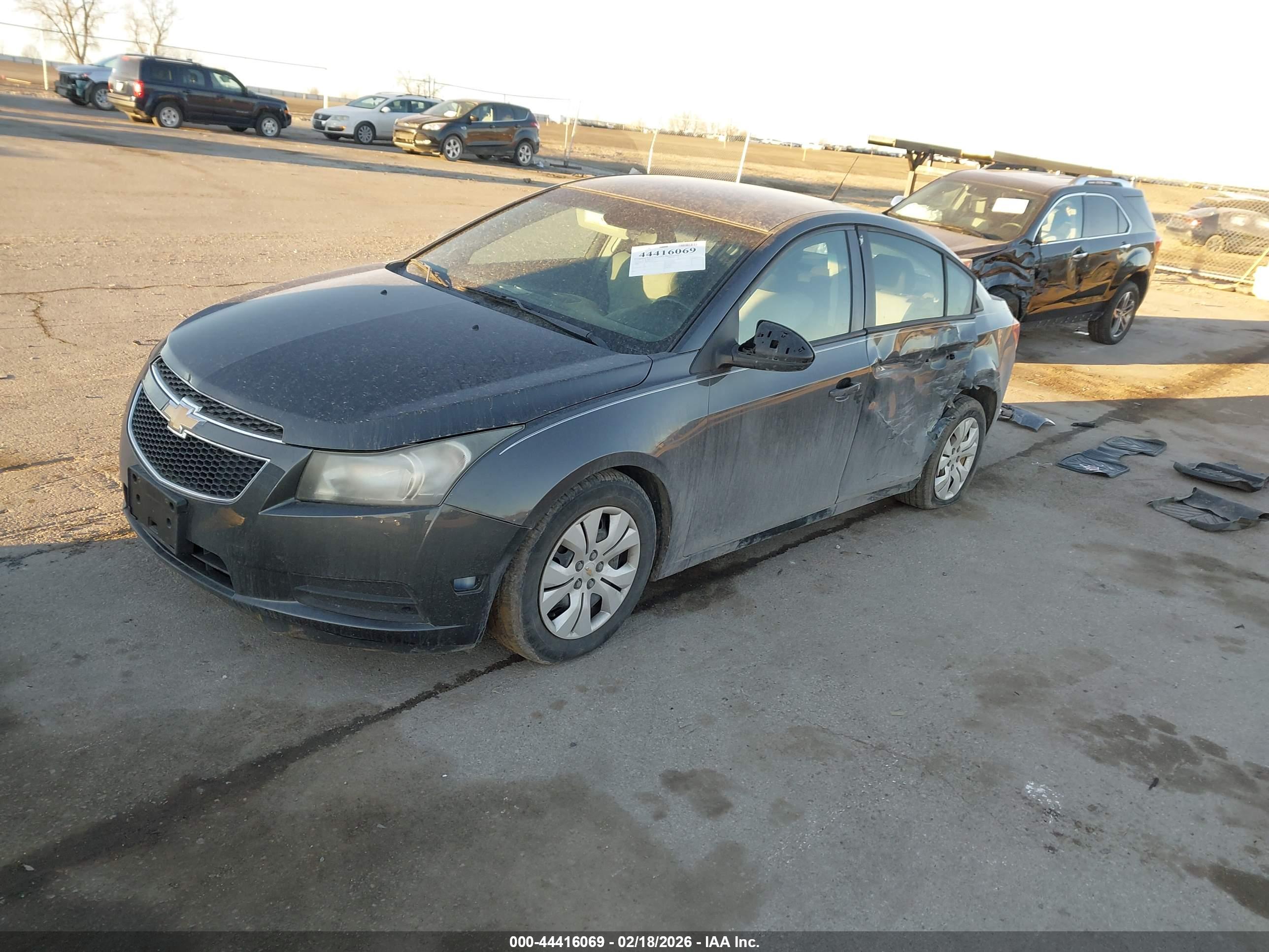 CHEVROLET CRUZE image 2