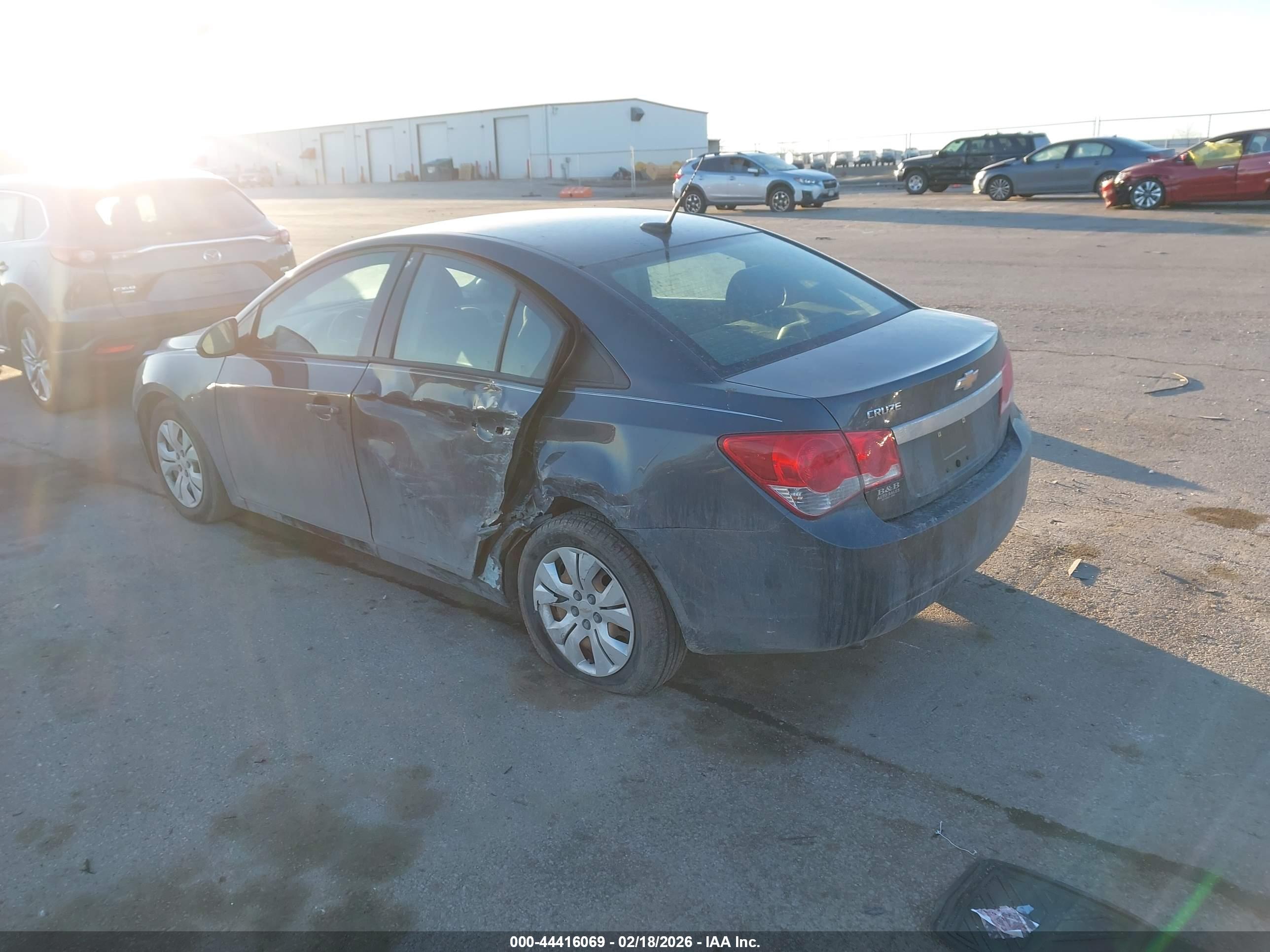 CHEVROLET CRUZE image 3