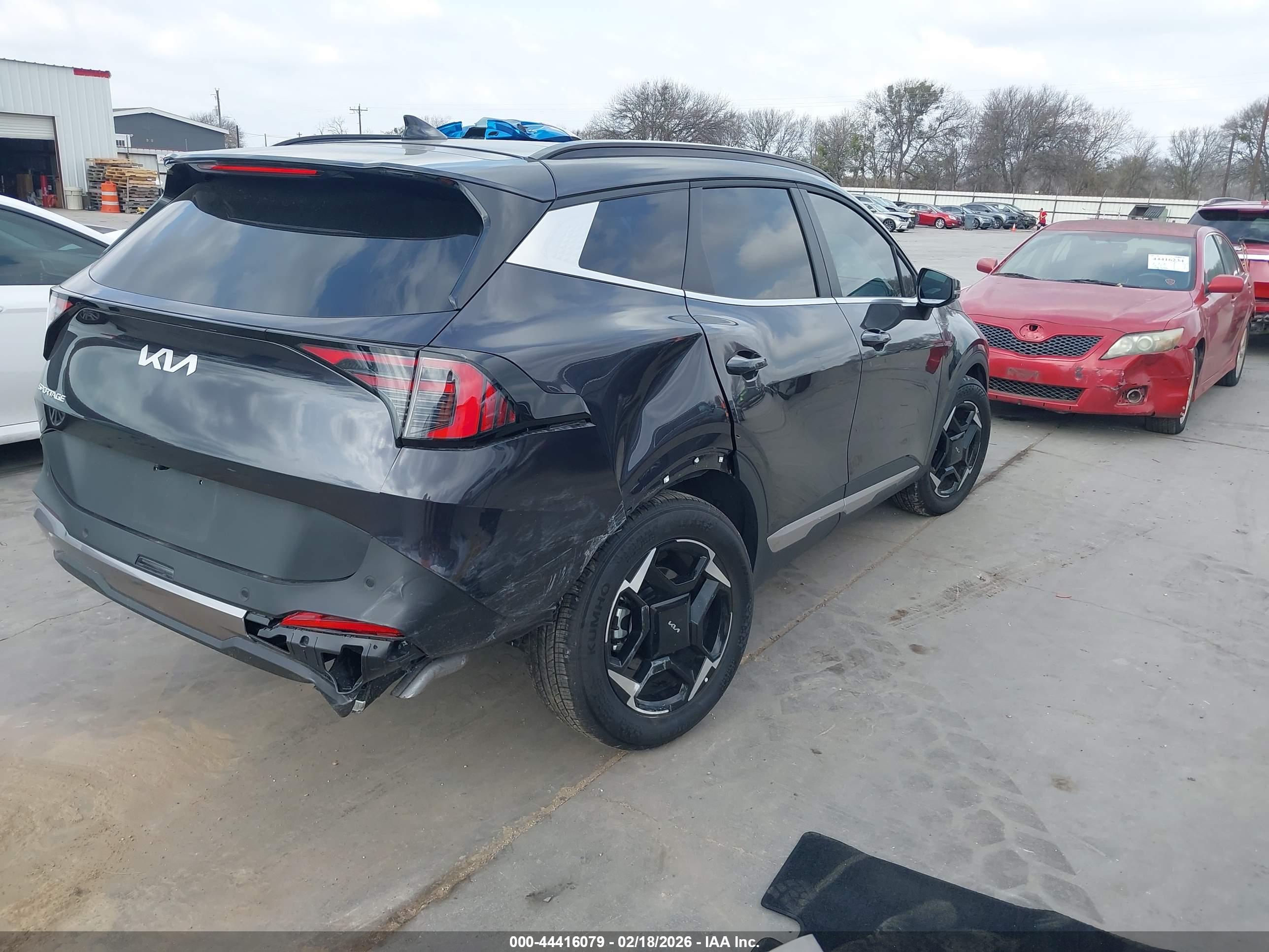 KIA SPORTAGE image 4
