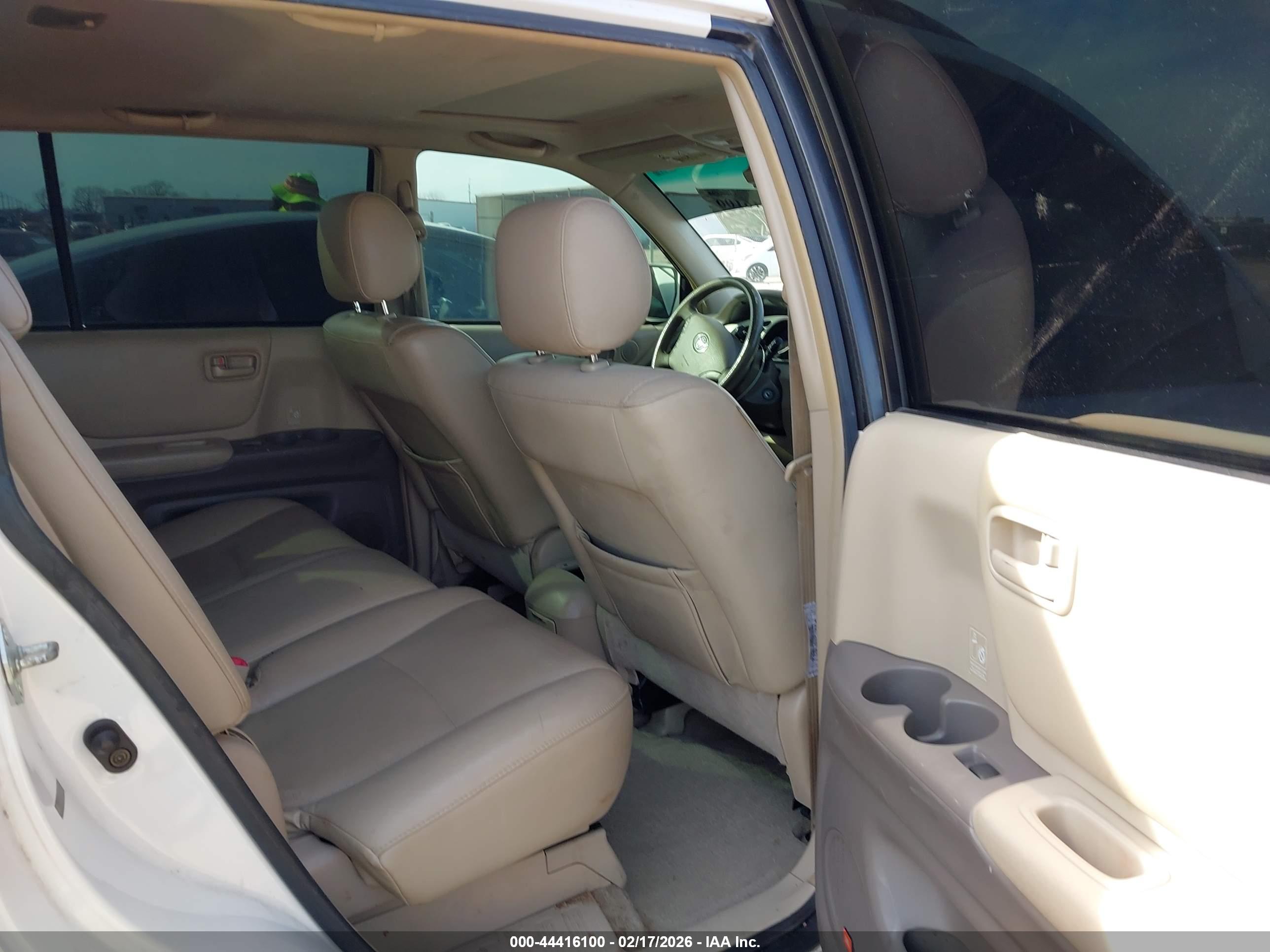 TOYOTA HIGHLANDER image 8