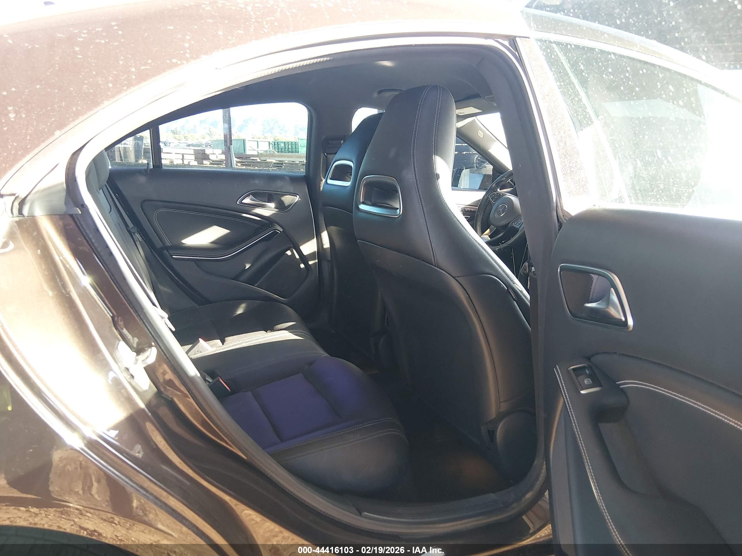 MERCEDES-BENZ CLA image 8