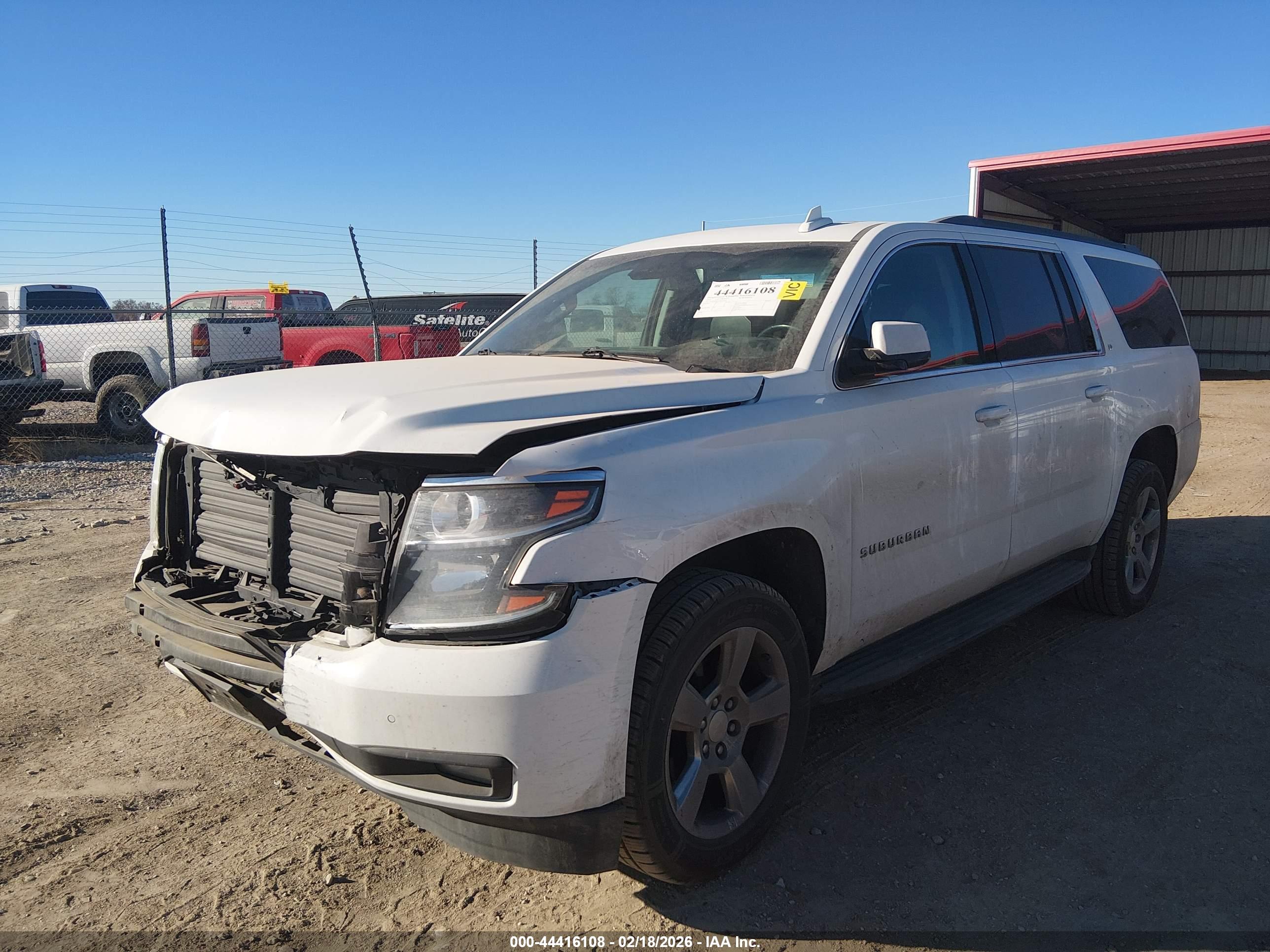 CHEVROLET SUBURBAN image 2