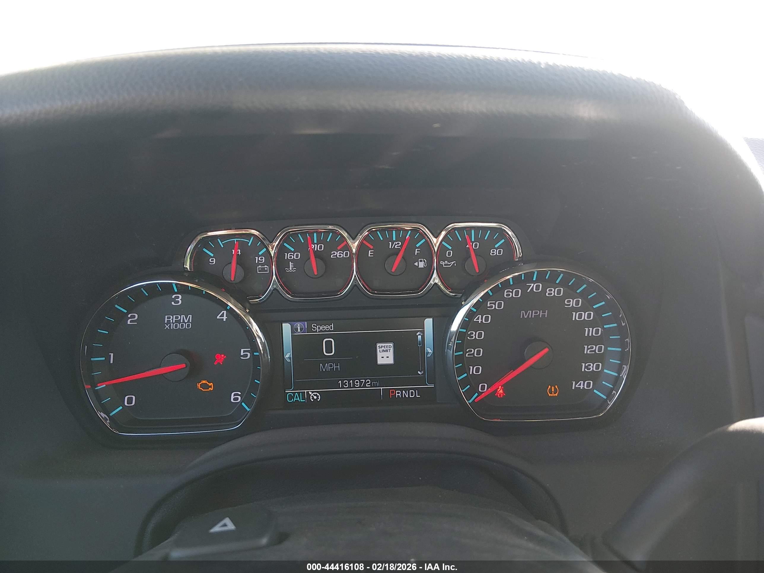 CHEVROLET SUBURBAN image 7