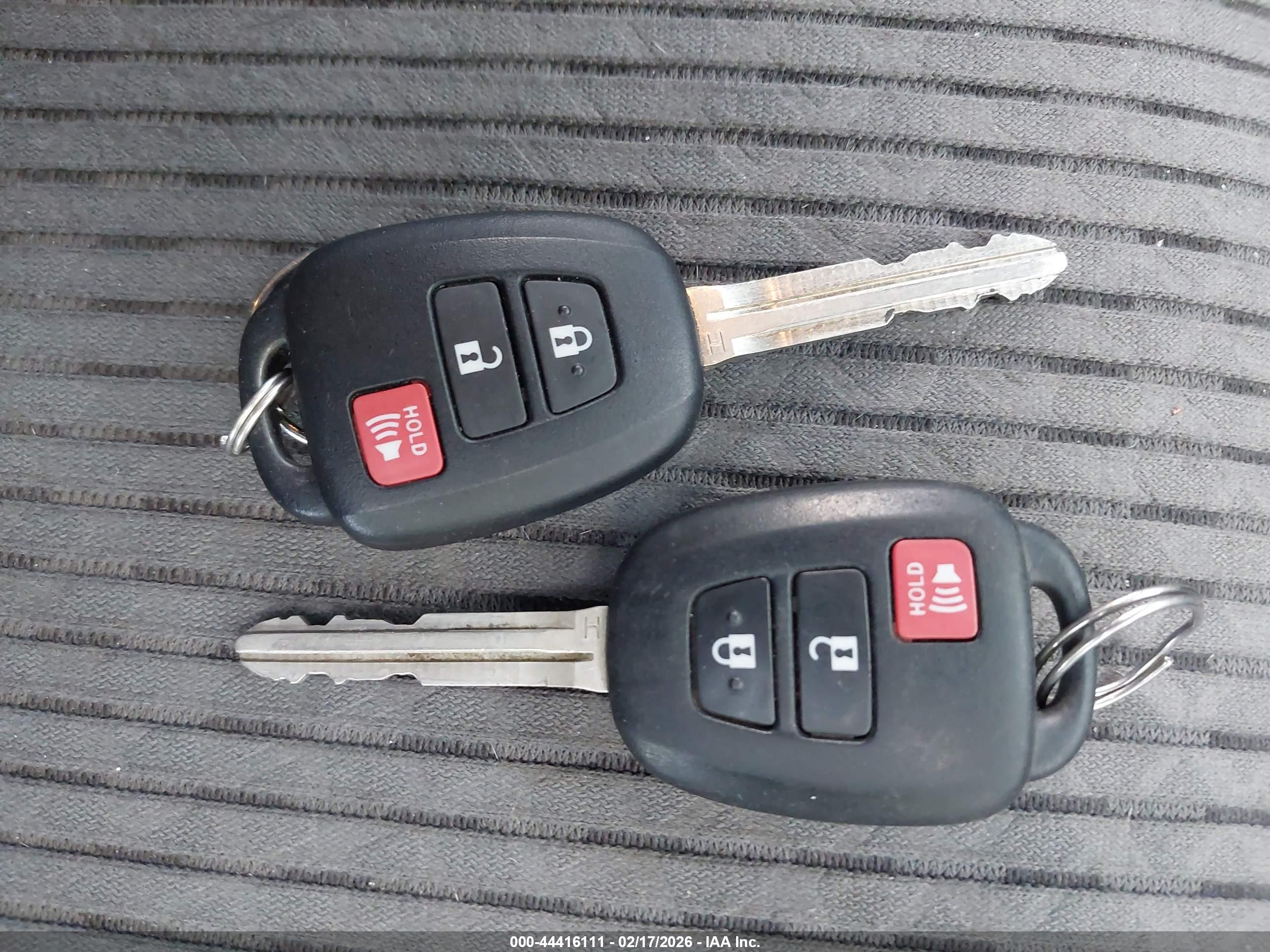 TOYOTA 4RUNNER image 11