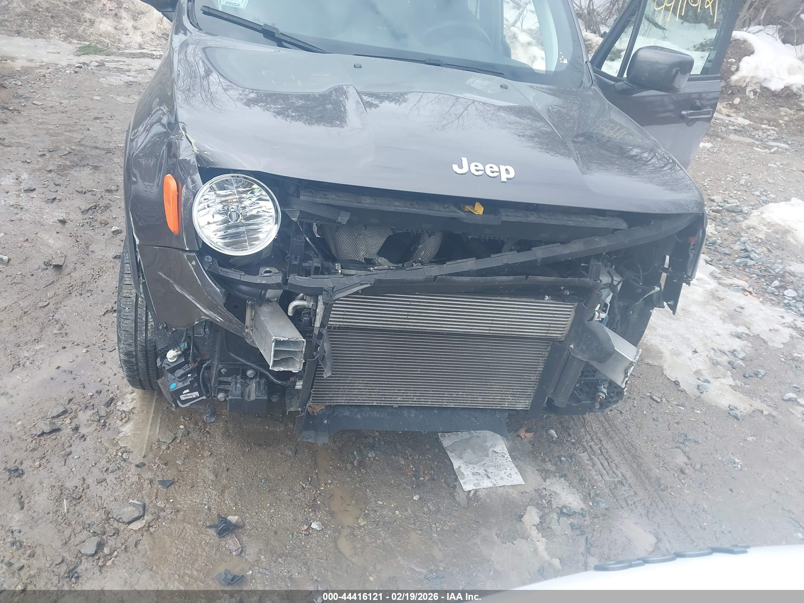 JEEP RENEGADE image 6