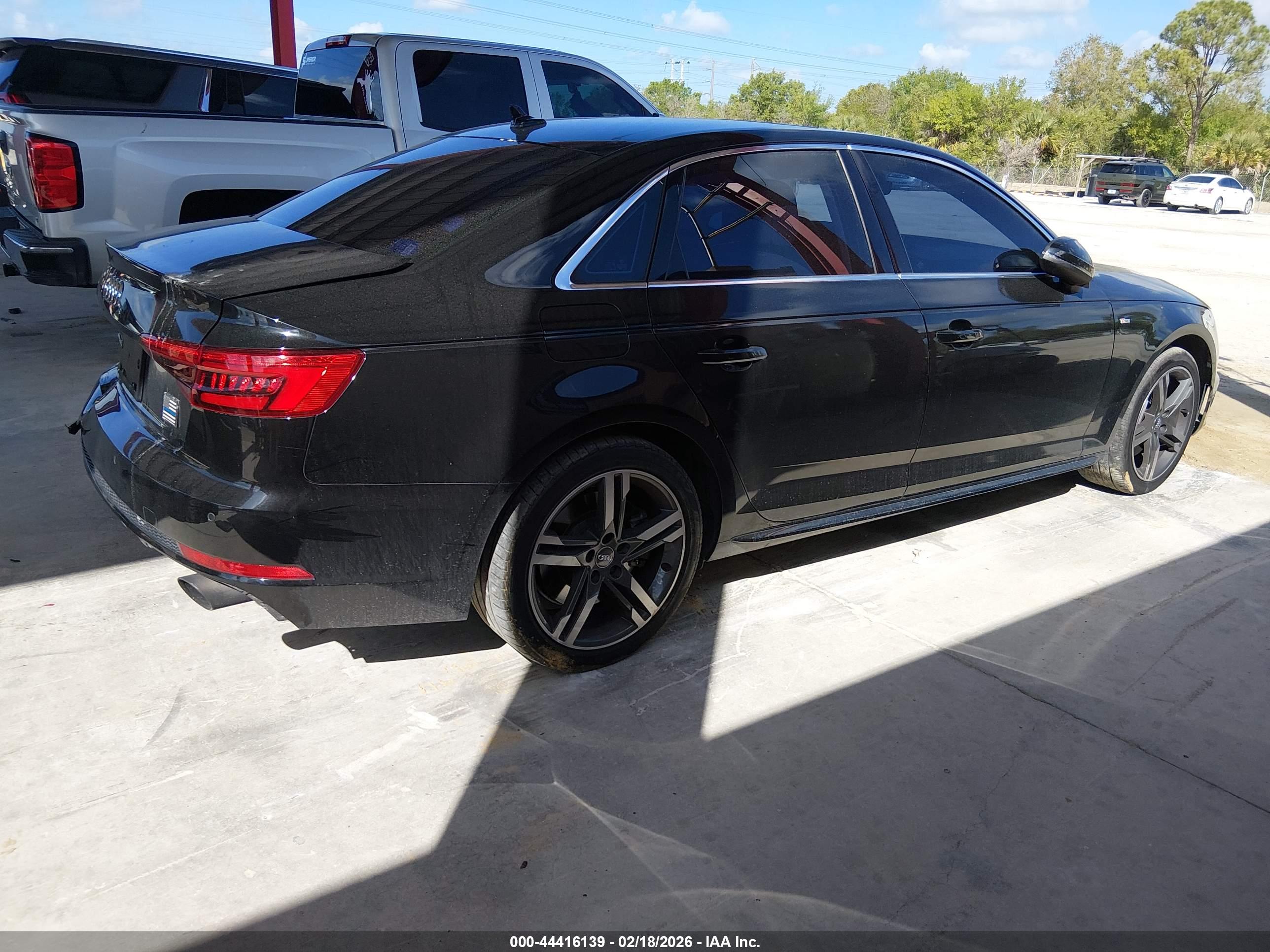 AUDI A4 image 4