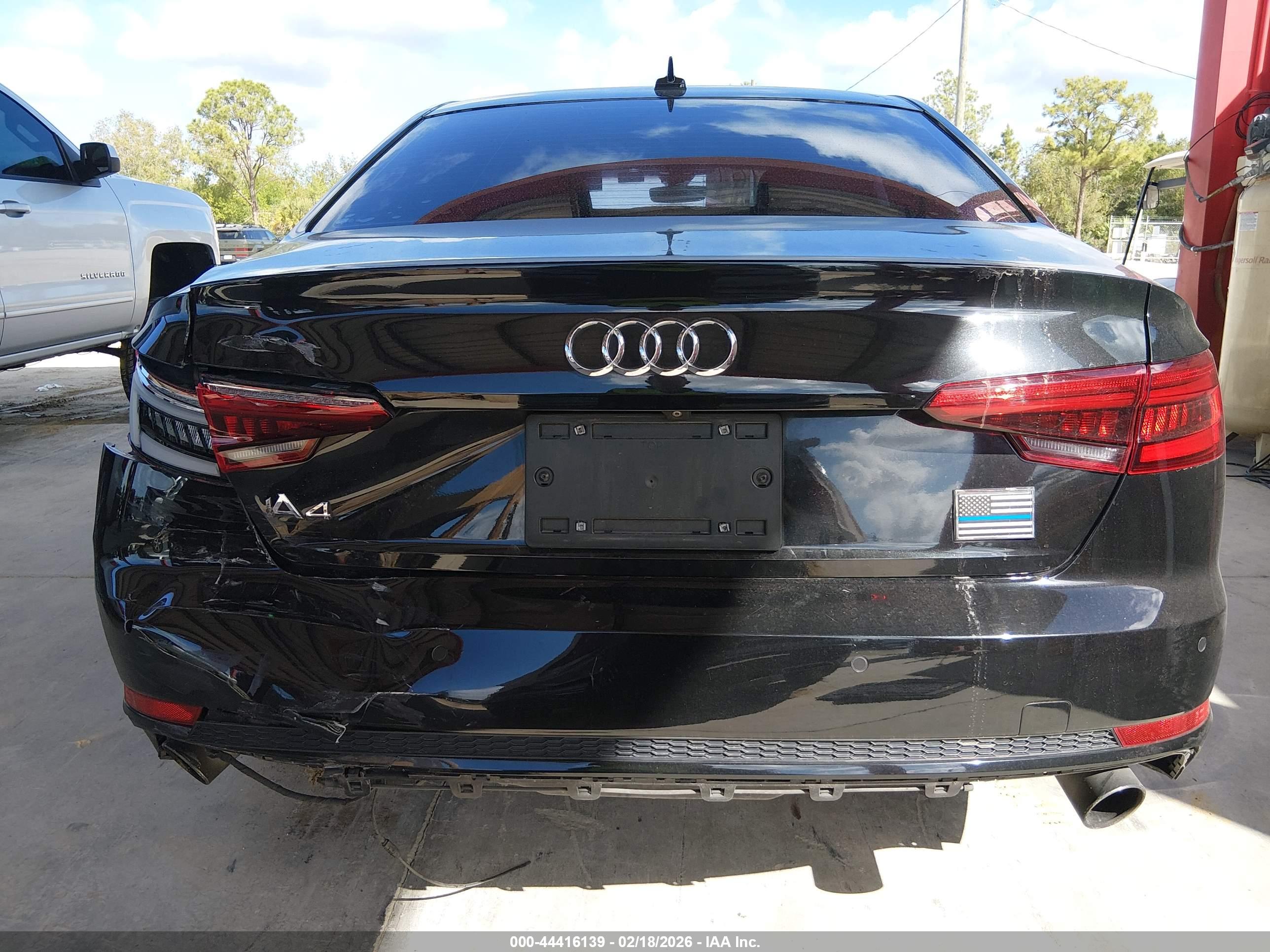 AUDI A4 image 6
