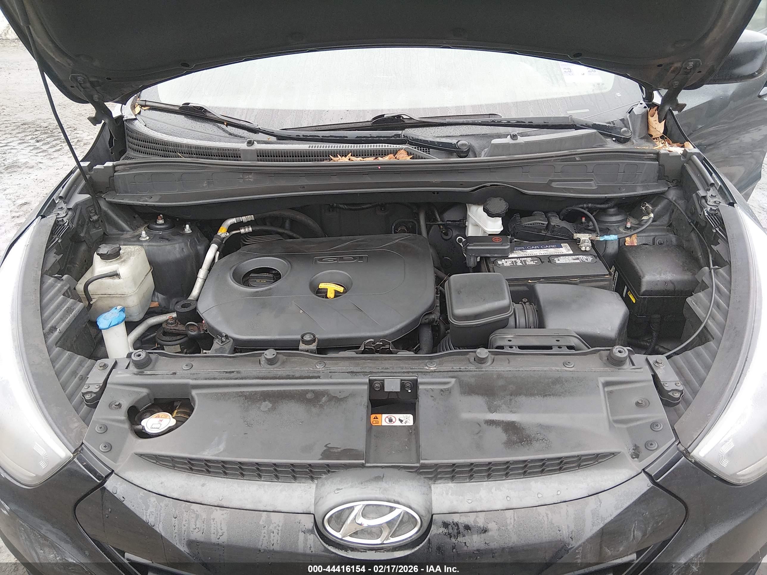 HYUNDAI TUCSON image 10