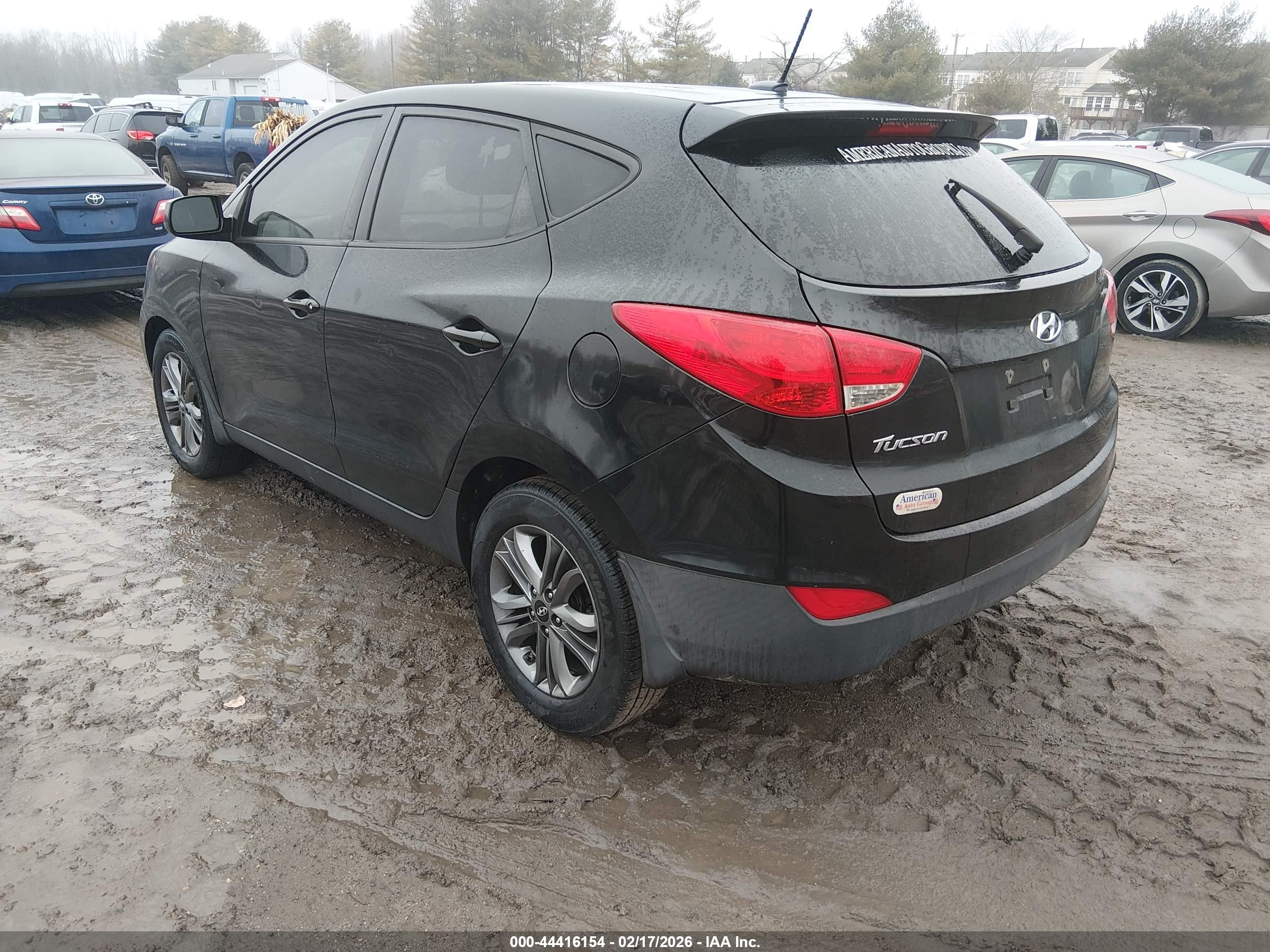 HYUNDAI TUCSON image 3