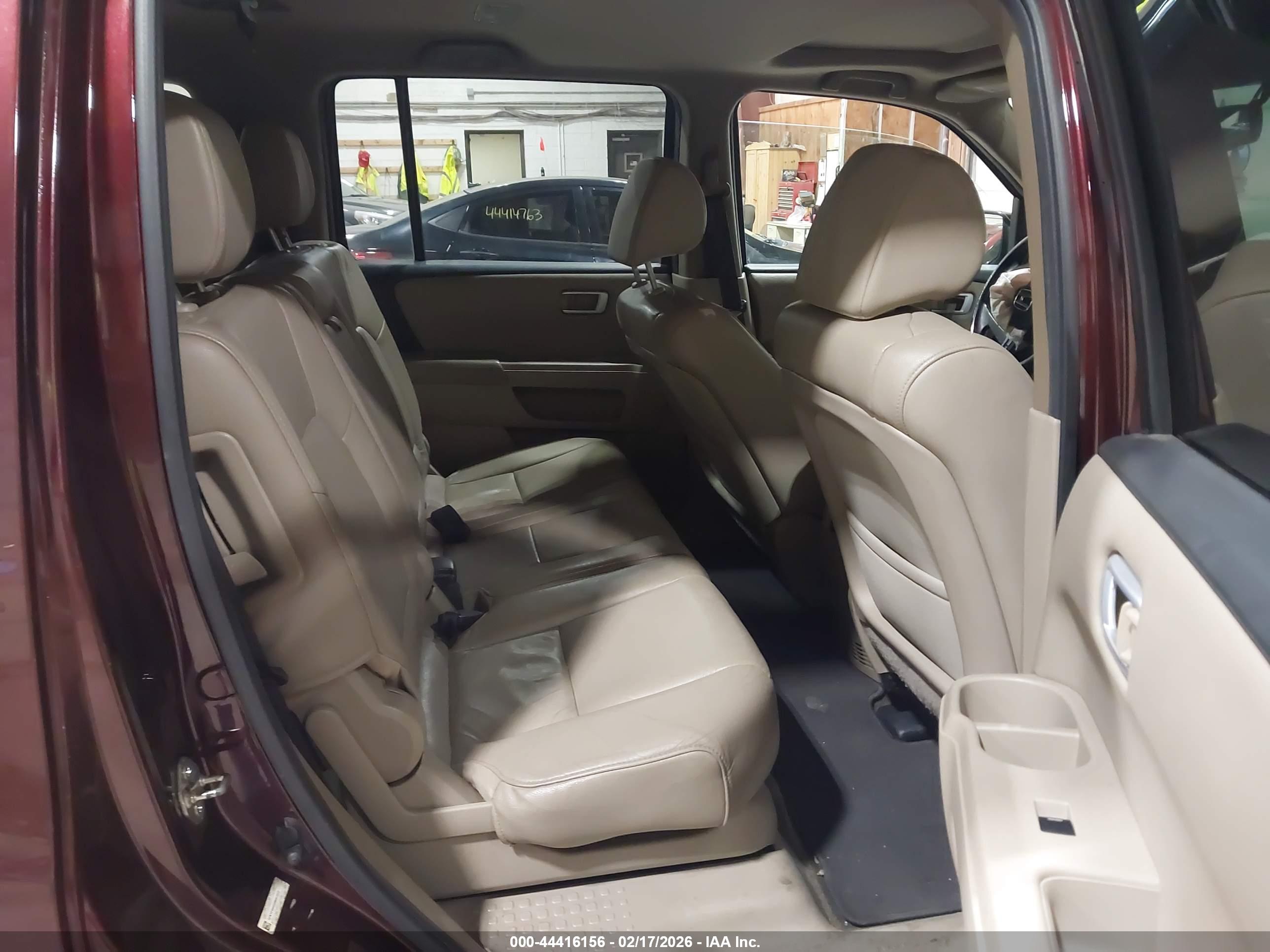 HONDA PILOT image 8