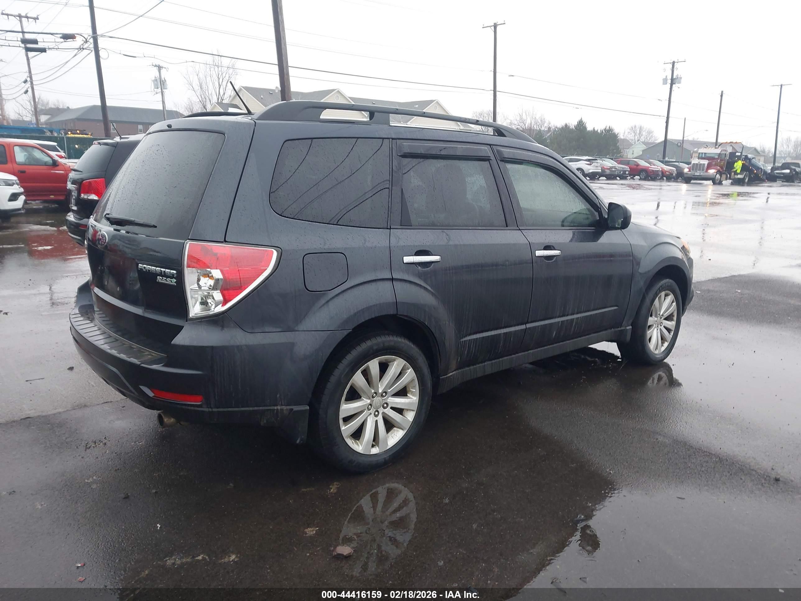 SUBARU FORESTER image 4