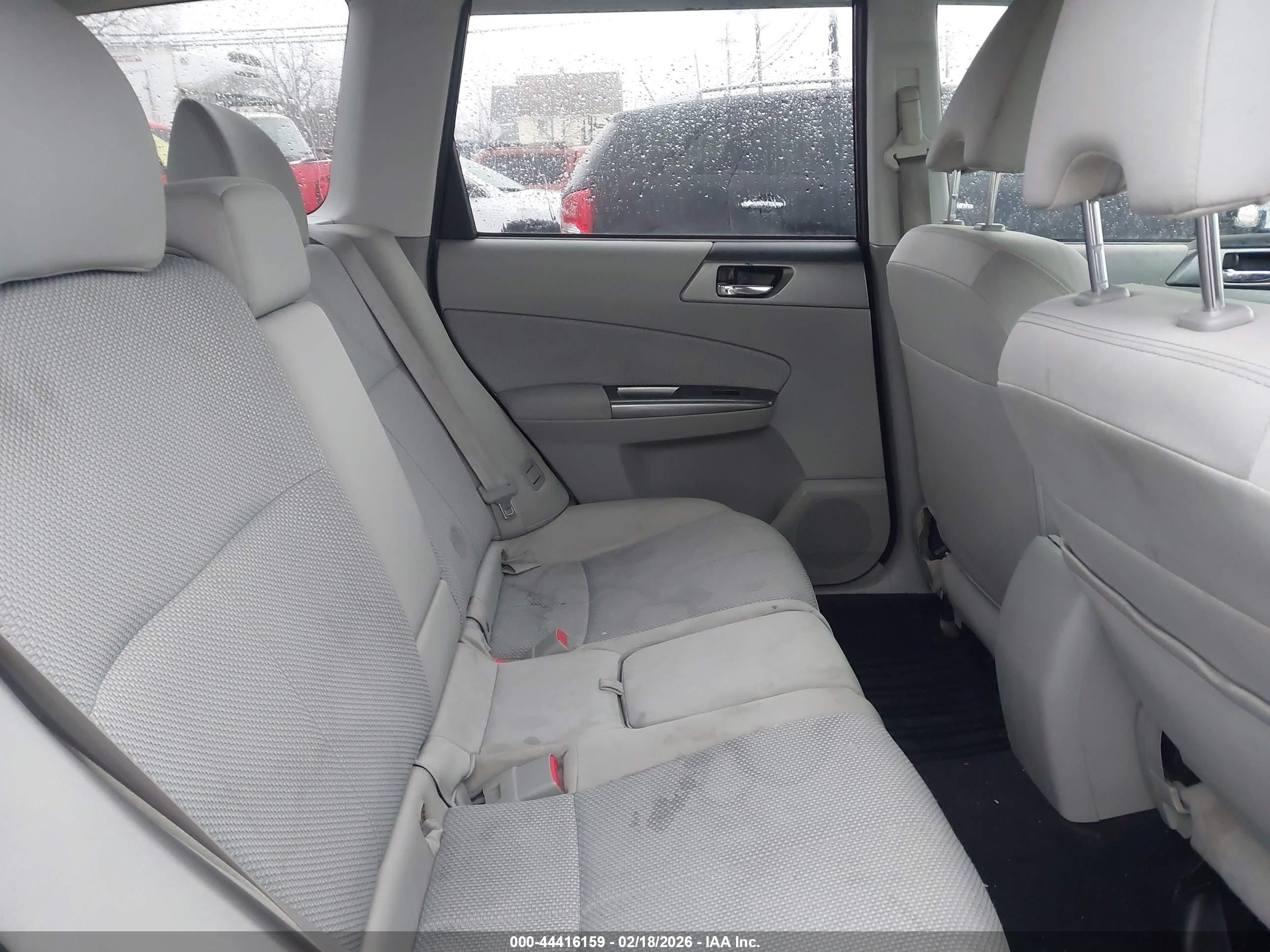 SUBARU FORESTER image 8