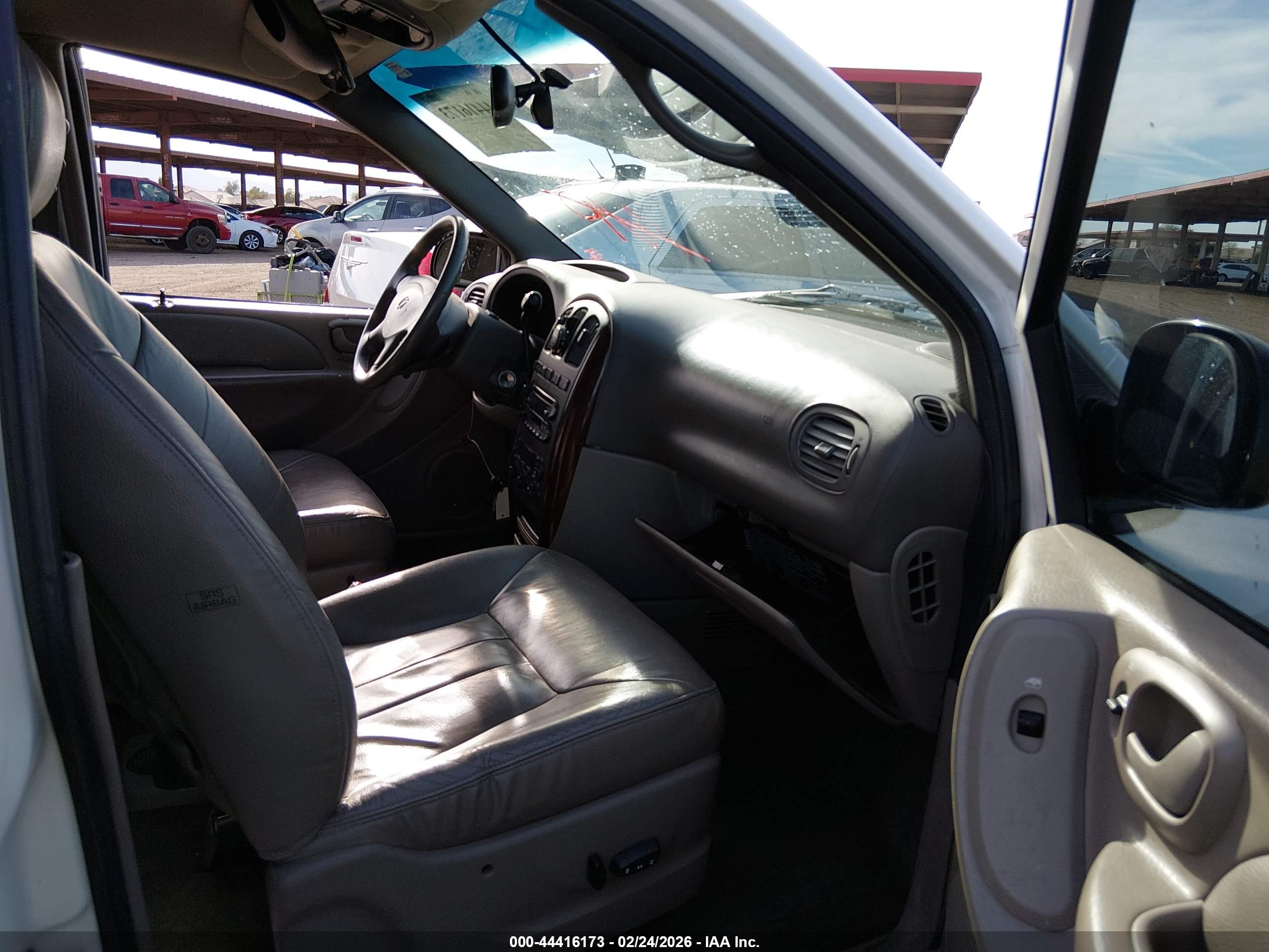 DODGE GRAND image 5