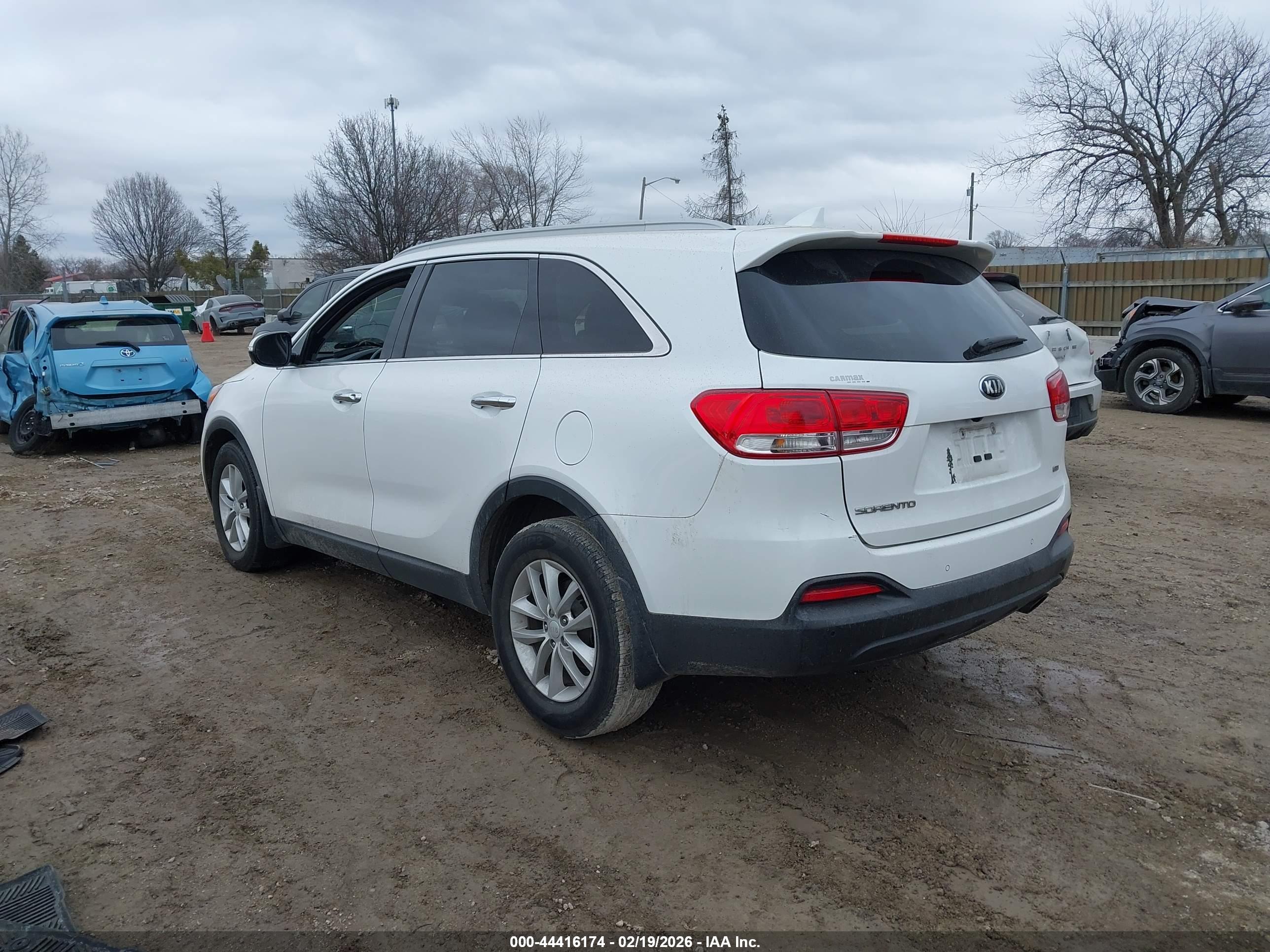KIA SORENTO image 3