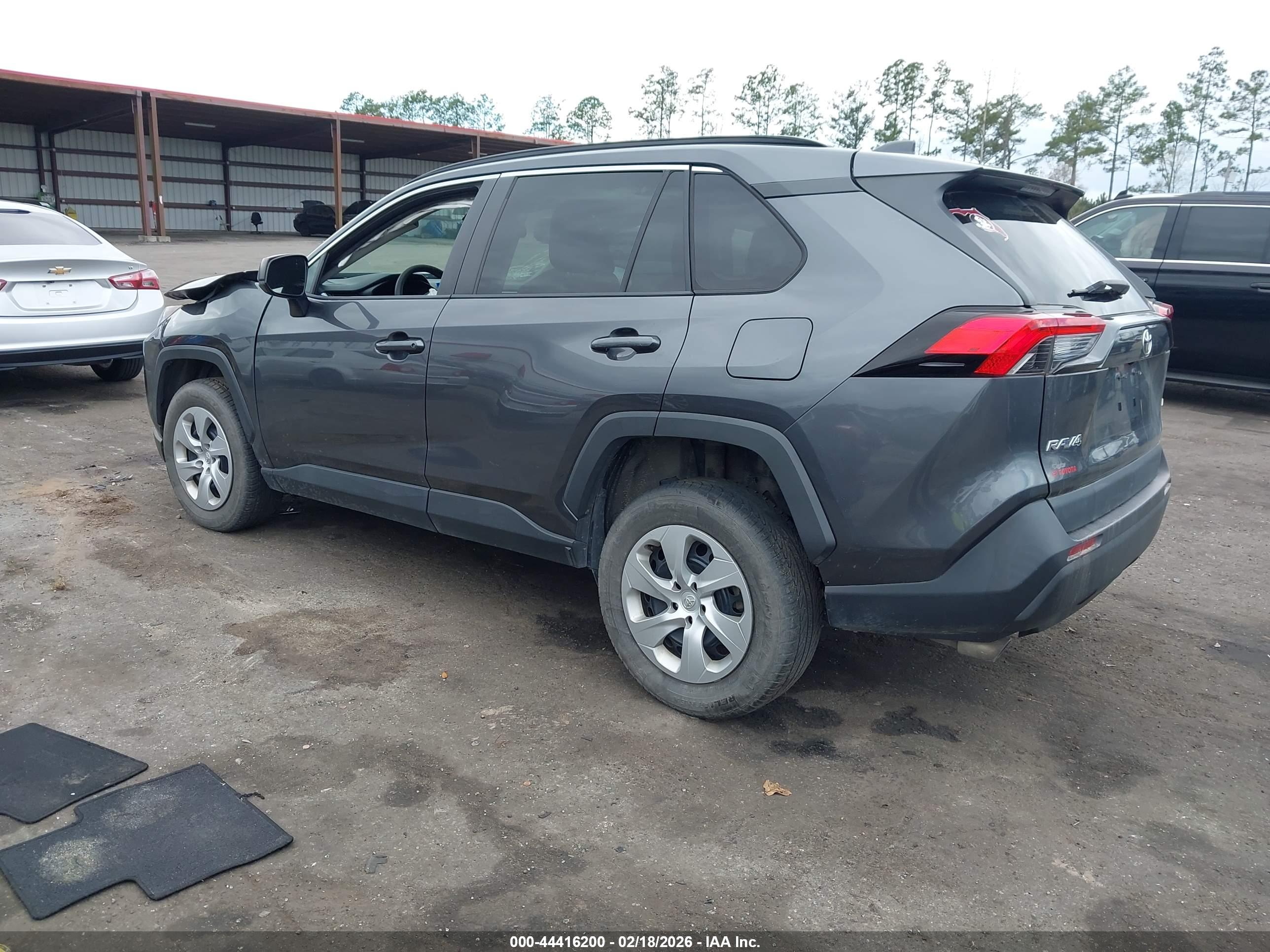 TOYOTA RAV4 image 3